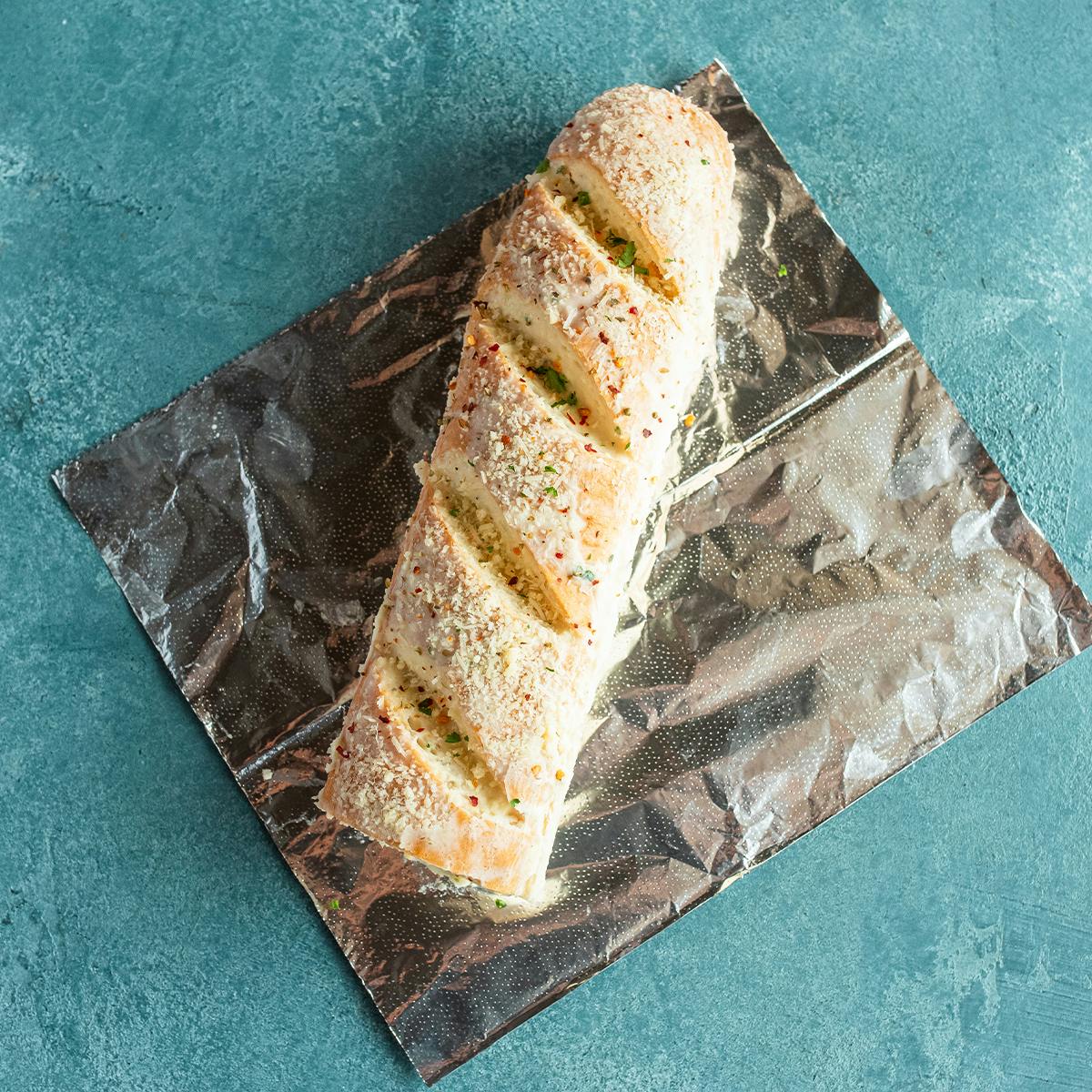 Spinach Dip + Garlic Bread for 2-3 by Pappadeaux Seafood Kitchen - Alternate image 4