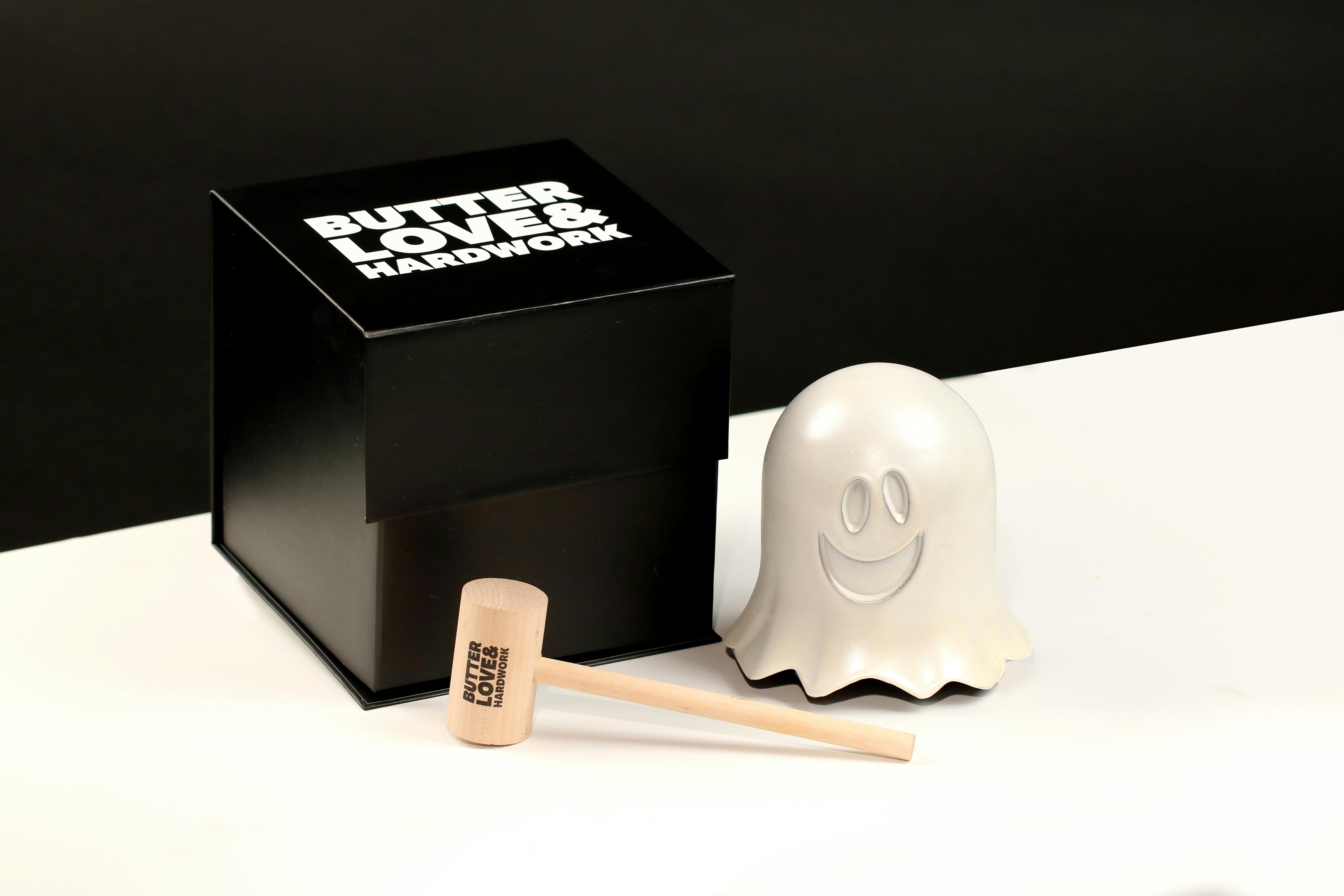 Breakable Chocolate Ghost Gift Box by BUTTERLOVEANDHARDWORK - Alternate image 1