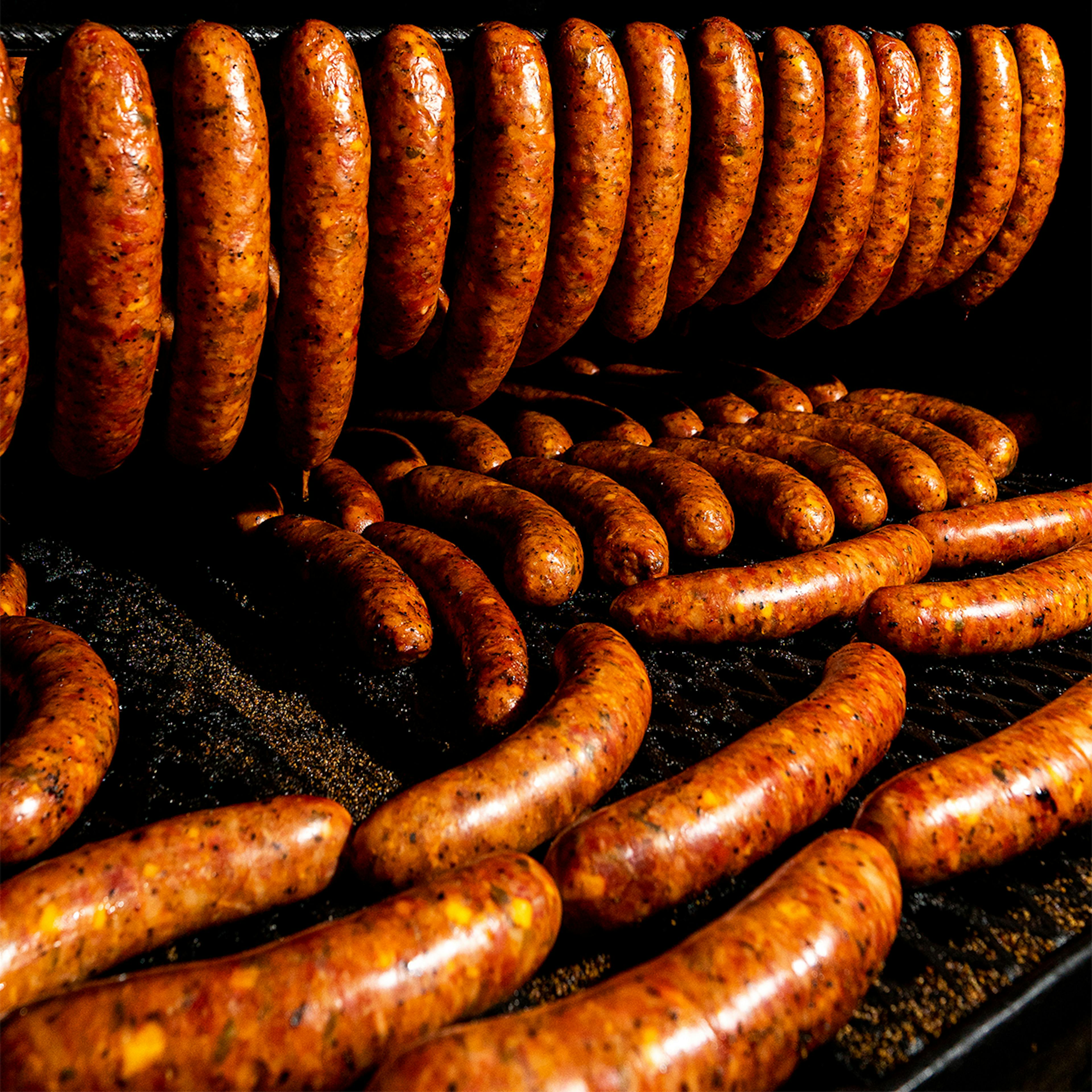 Jalapeno and Cheddar Texas Smoked Sausage by Terry Black's Barbecue - Alternate image 2