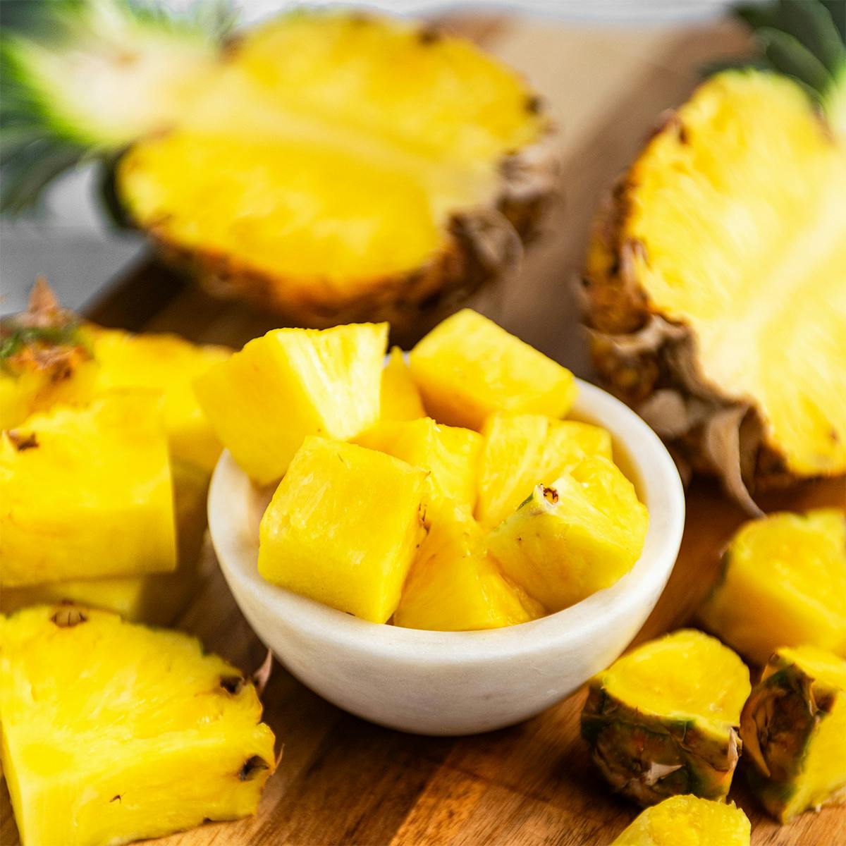 Precious Honeyglow® Pineapple - 2 Pack by Melissa's Produce - Alternate image 2