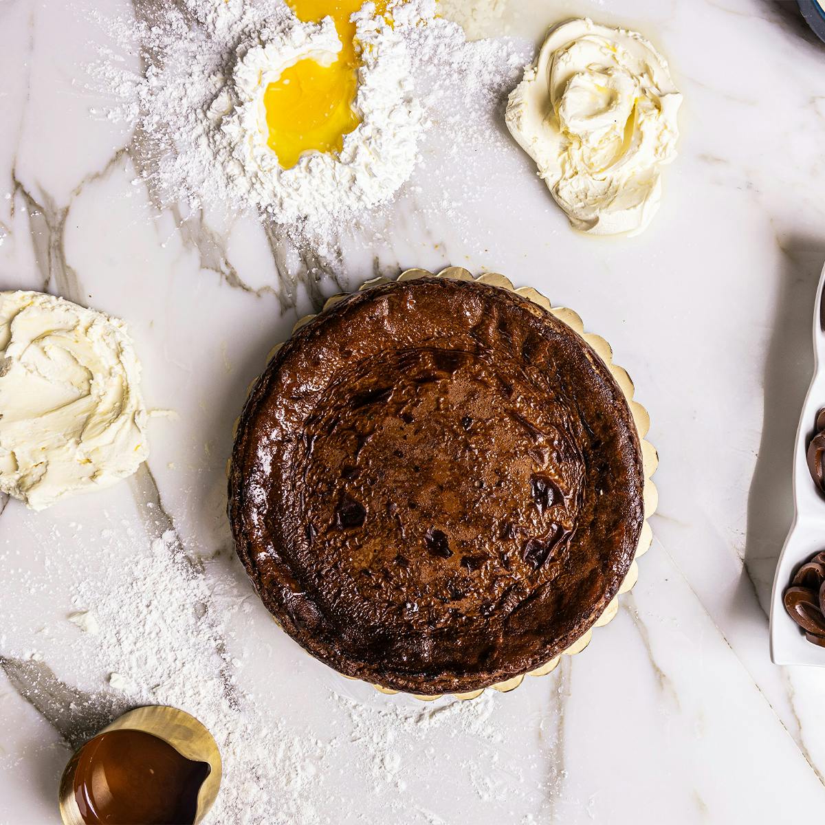 Burnt Basque Cheesecake + Mini Cheesecakes Best Seller by Chèvre Cheesecake - Alternate image 11