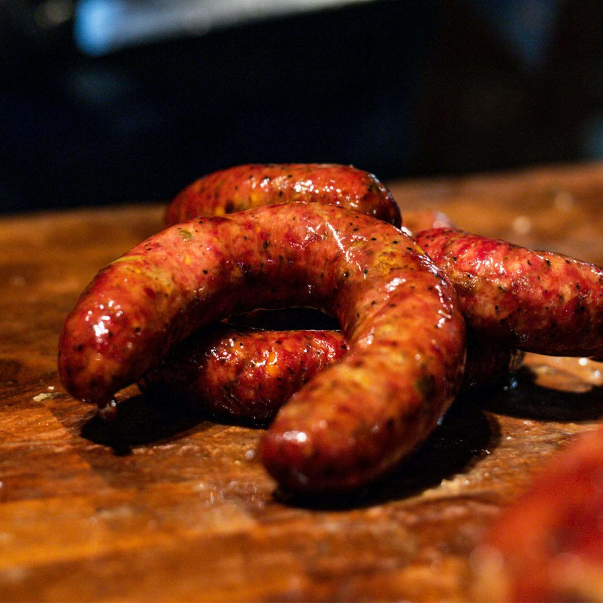 Jalapeño & Cheese Smoked BBQ Sausage - 8 Rings by Black's Barbecue - Alternate image 2