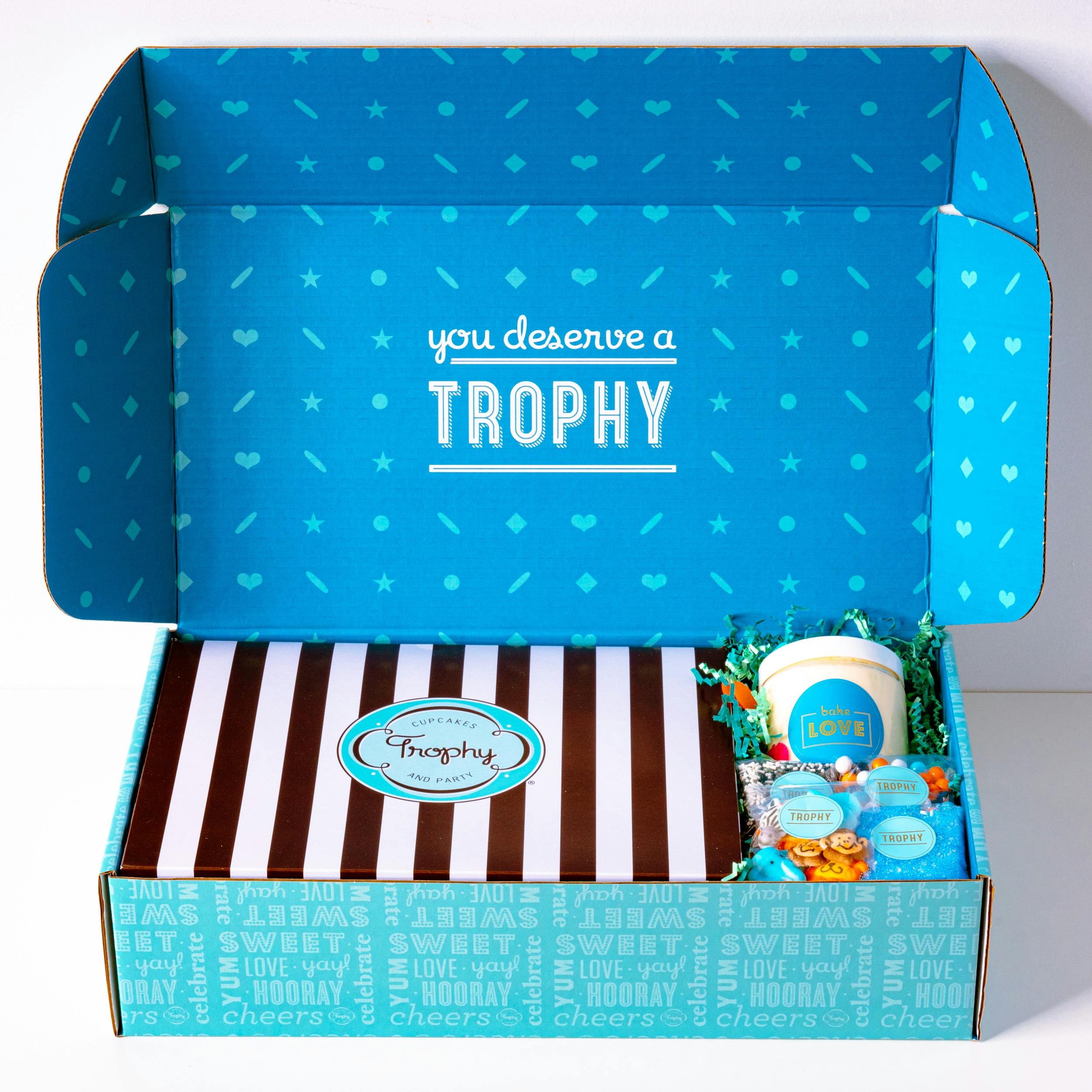 Cupcakes DIY Kit - Choose Your Own 12 Pack by Trophy Cupcakes - Alternate image 4