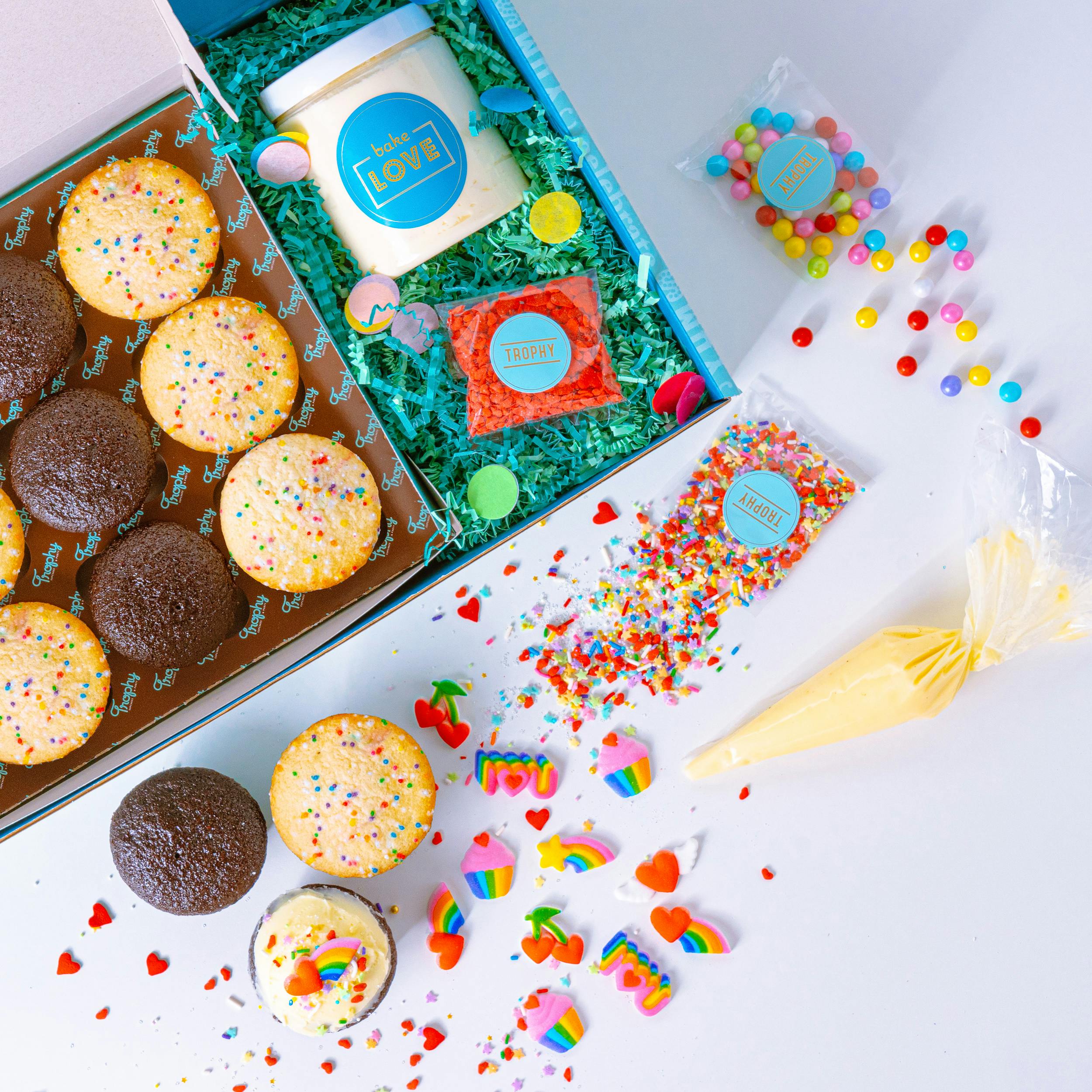 Cupcakes DIY Kit - Choose Your Own 12 Pack by Trophy Cupcakes - Alternate image 7