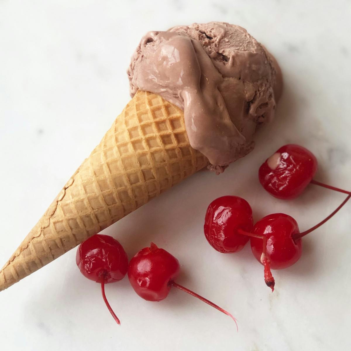 Holiday Ice Cream Collection - 6 Pints by The Comfy Cow - Alternate image 1