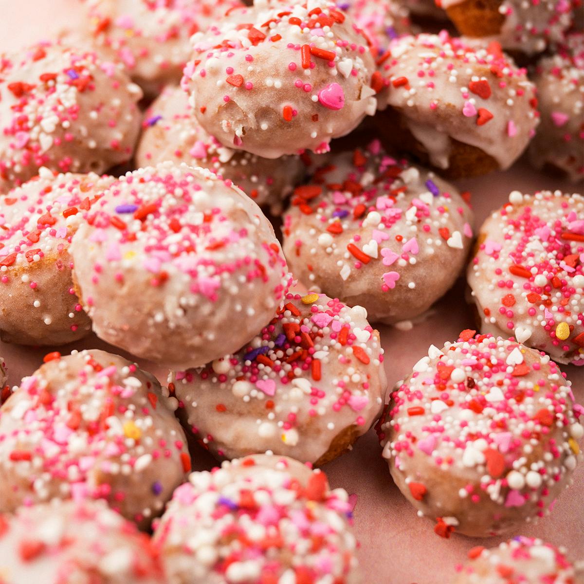 Valentine's Day Vanilla + Red Velvet Mini Doughnuts Combo Tin by Blackbird Doughnuts - Alternate image 1