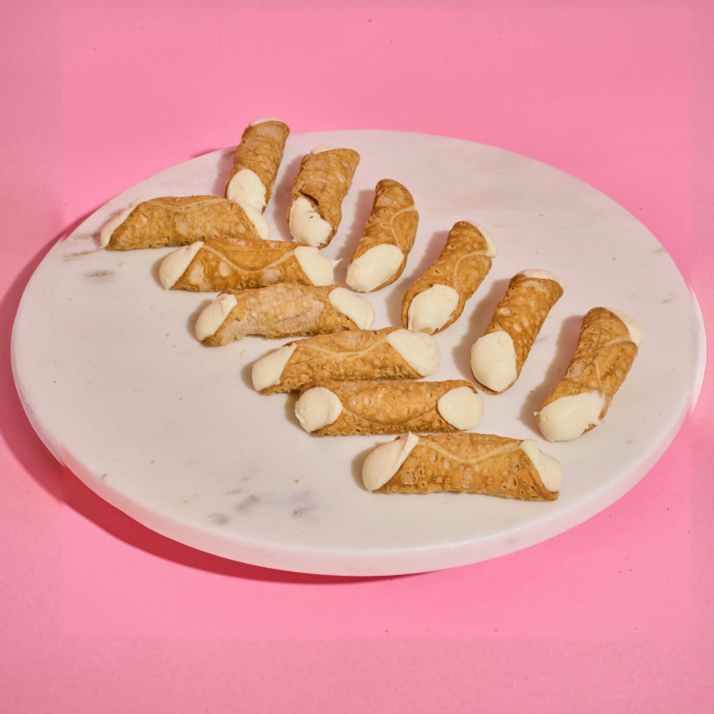 Classic Mini Cannoli Kit - 12 Pack by Veniero's