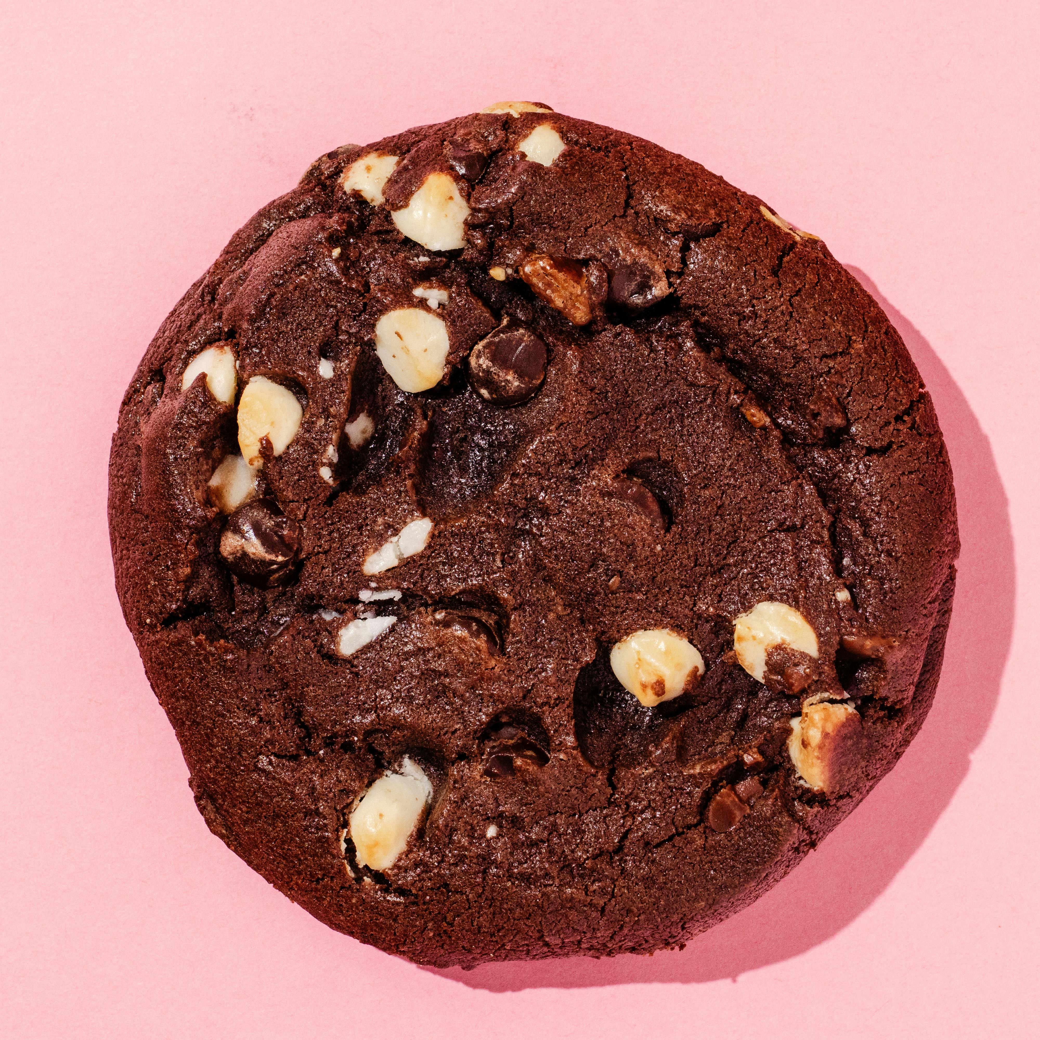 Cupids Favorite JUMBO Cookies - 6 Pack by Chip City Cookies - Alternate image 2