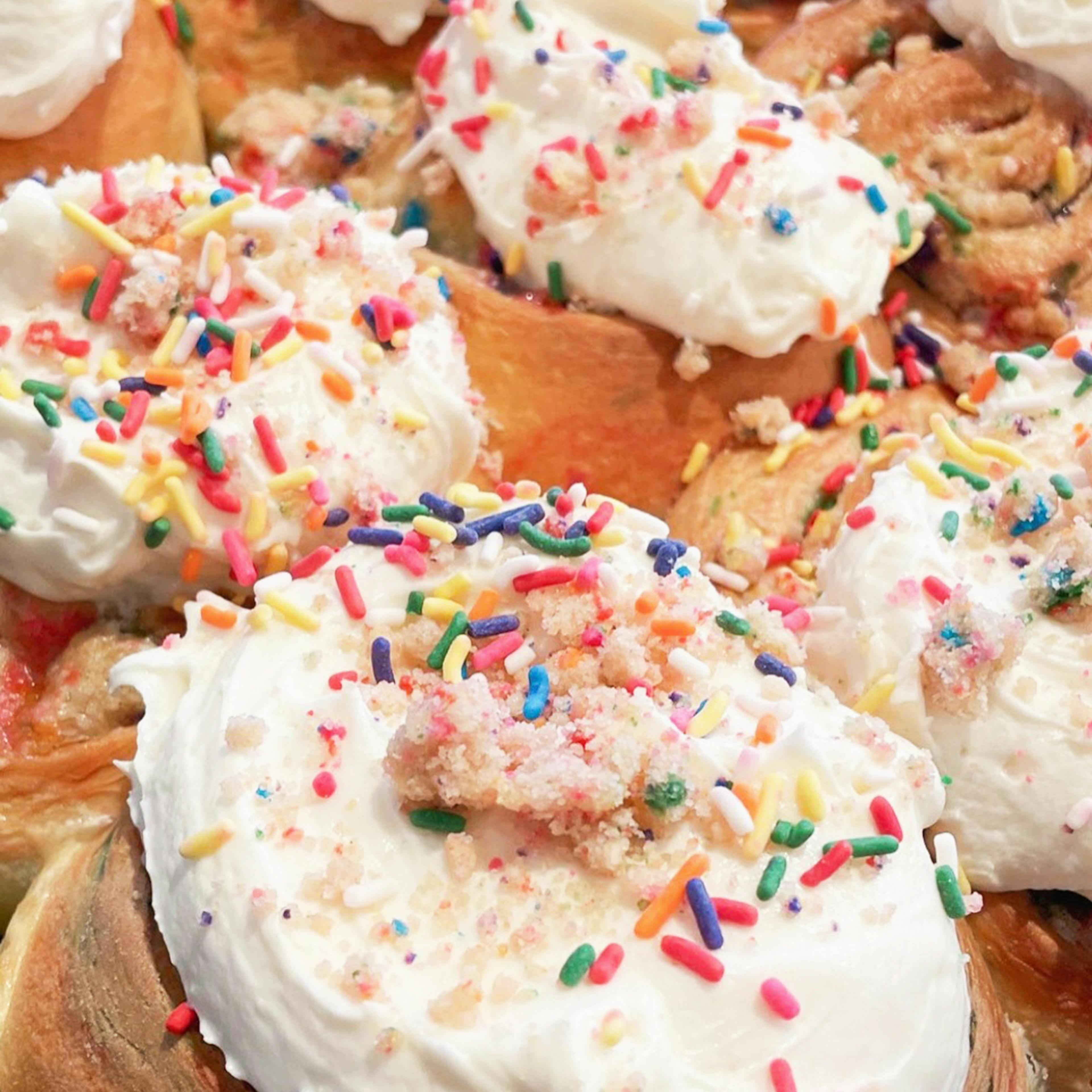 Confetti Cinnamon Rolls by The Hive - Alternate image 4