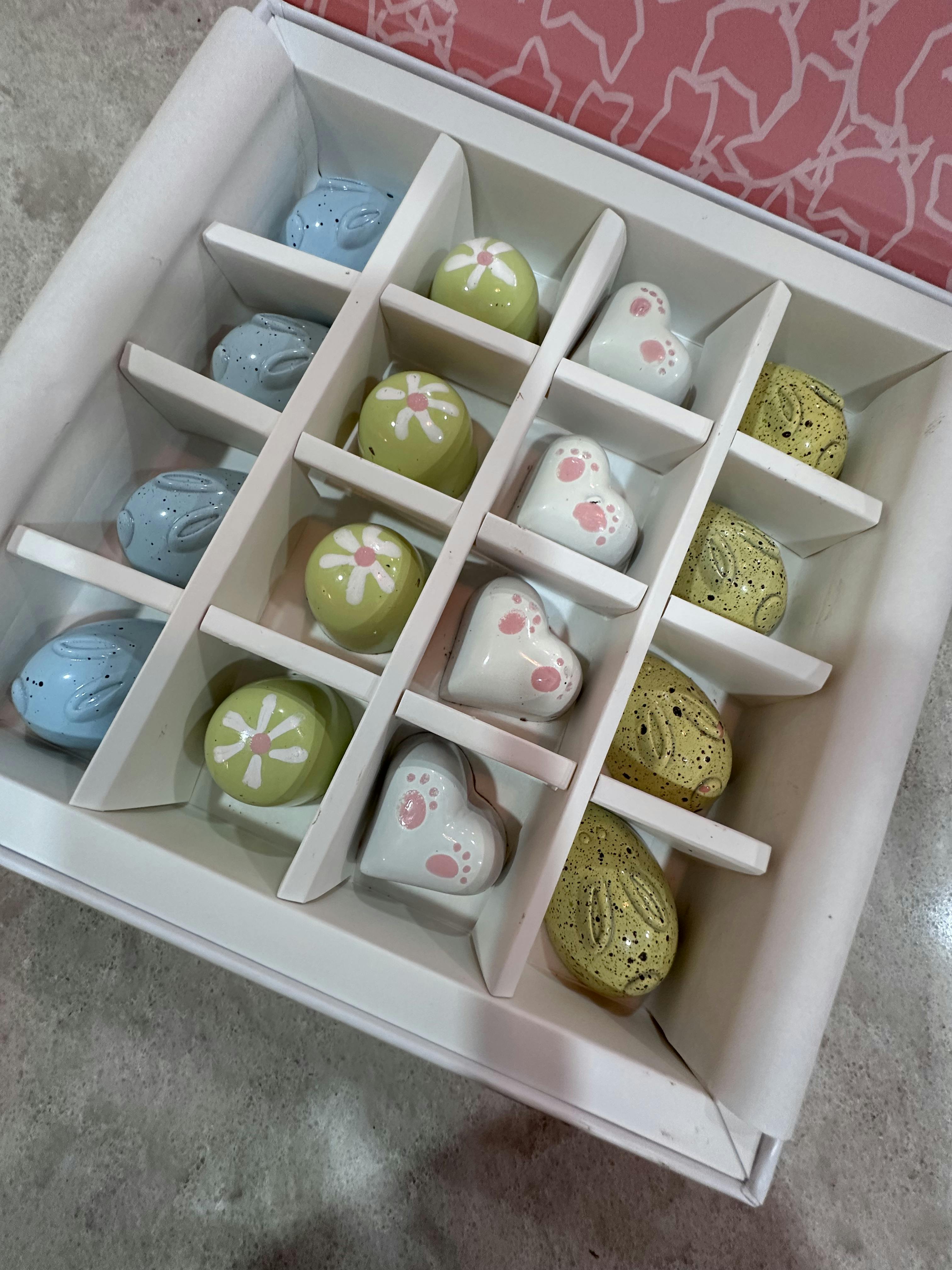 Easter Bonbon Gift Box - 16 Pieces by Les Madeleines
