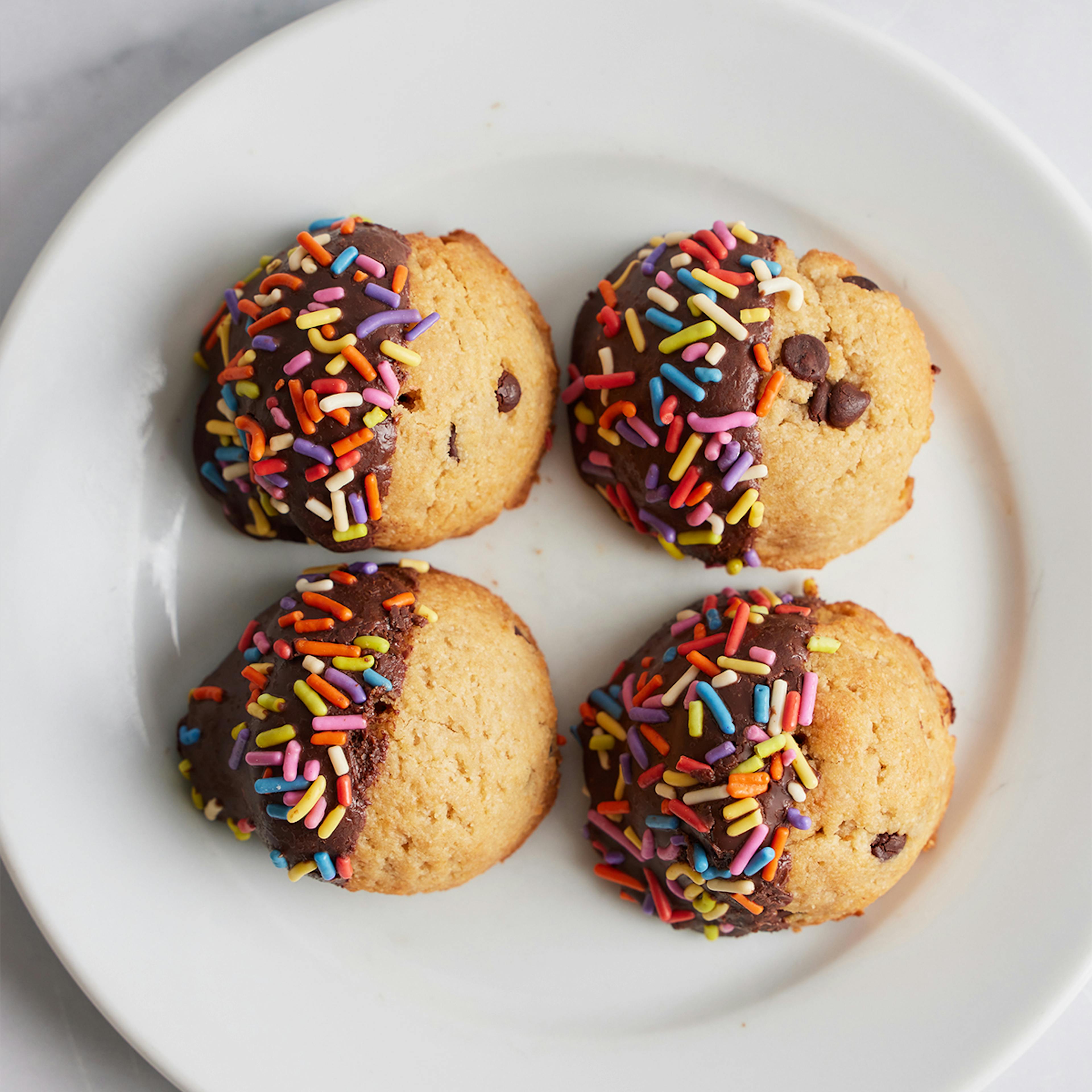 Gluten Free + Vegan Mother's Day Cookie Gift Tin - 6 Pack by Stylish Spoon - Alternate image 1