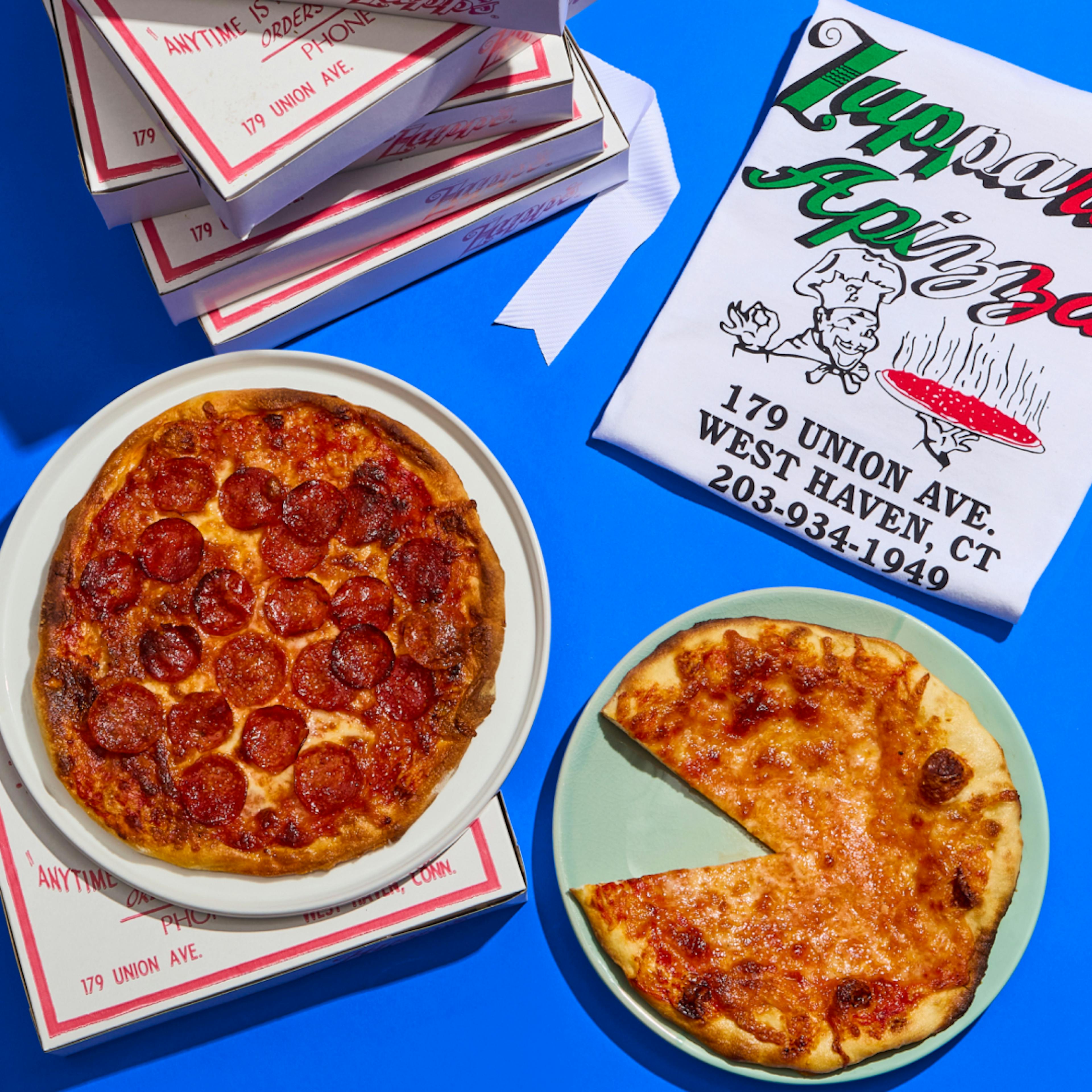 New Haven-Style Pizza + T-Shirt Gift Set by Zuppardi's Apizza