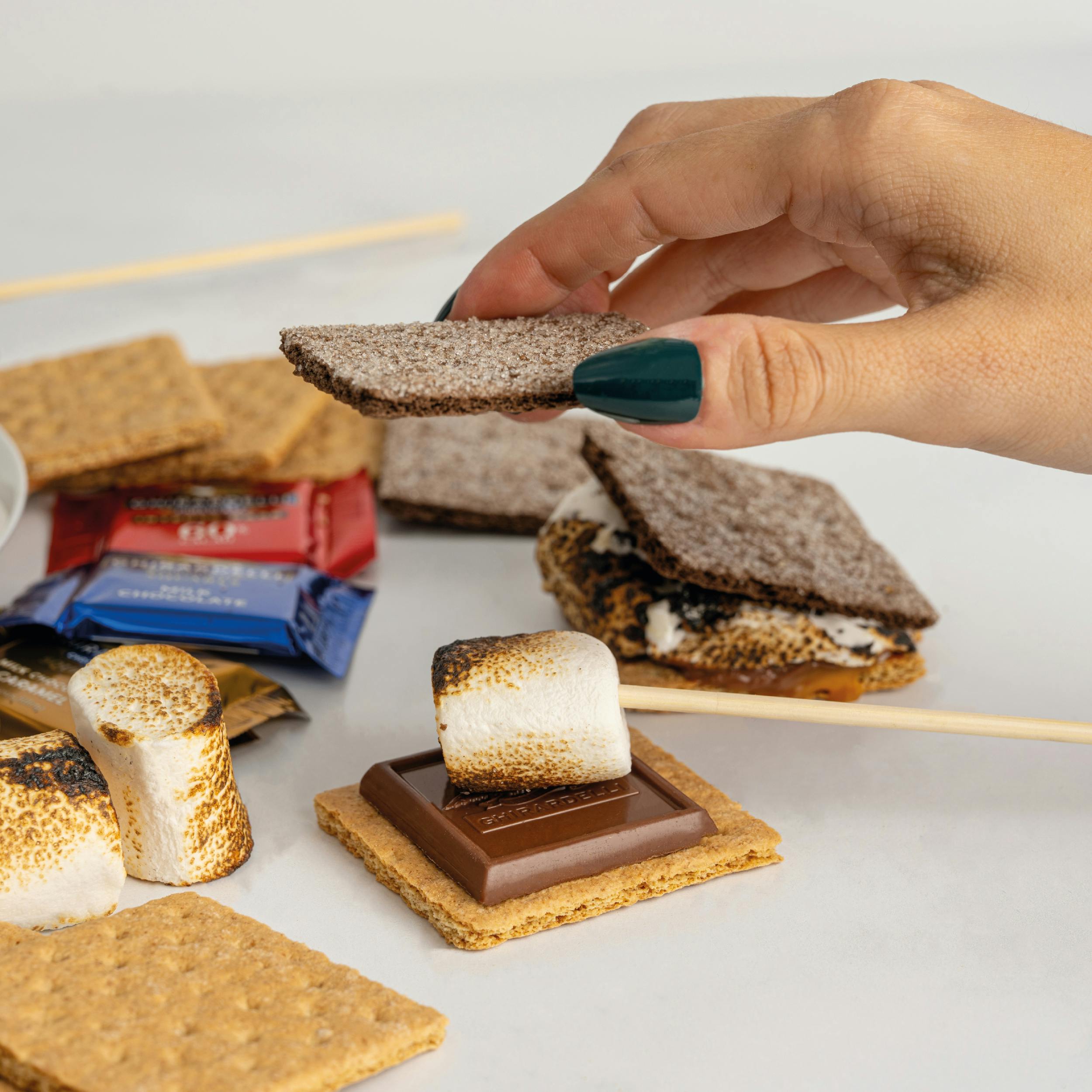 Sweet E’s Luxe S’mores Kit by Sweet E's Bake Shop - Alternate image 4