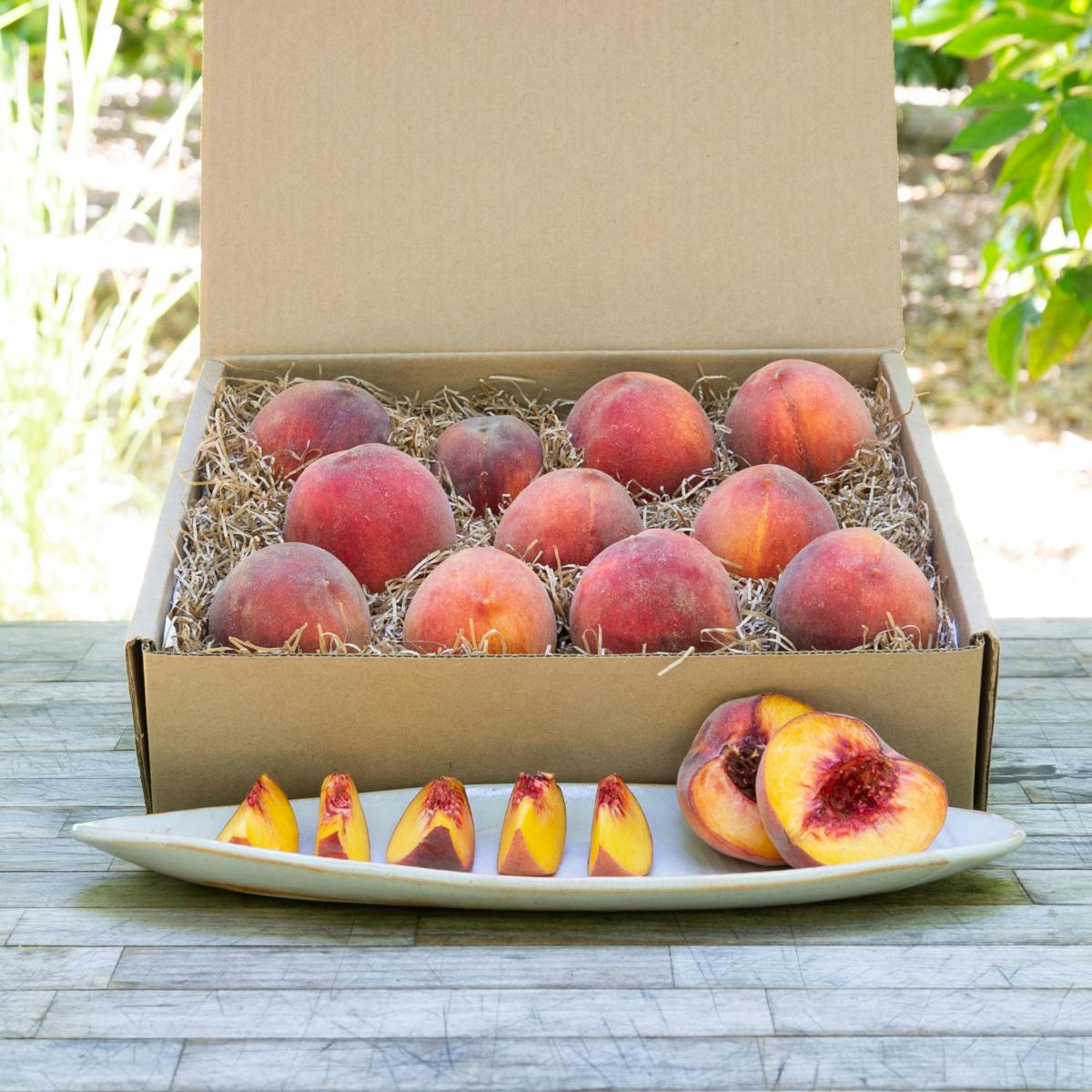 Organic Yellow Peaches by Frog Hollow Farm - Alternate image 2