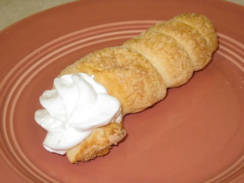Creme Horn by Jaarsma Bakery - Alternate image 1