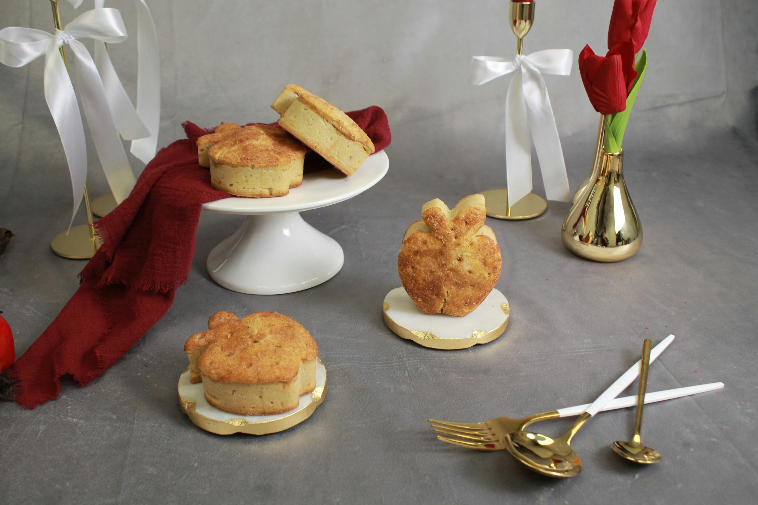 Apple Tarts - 12 Pack by Elegant Desserts