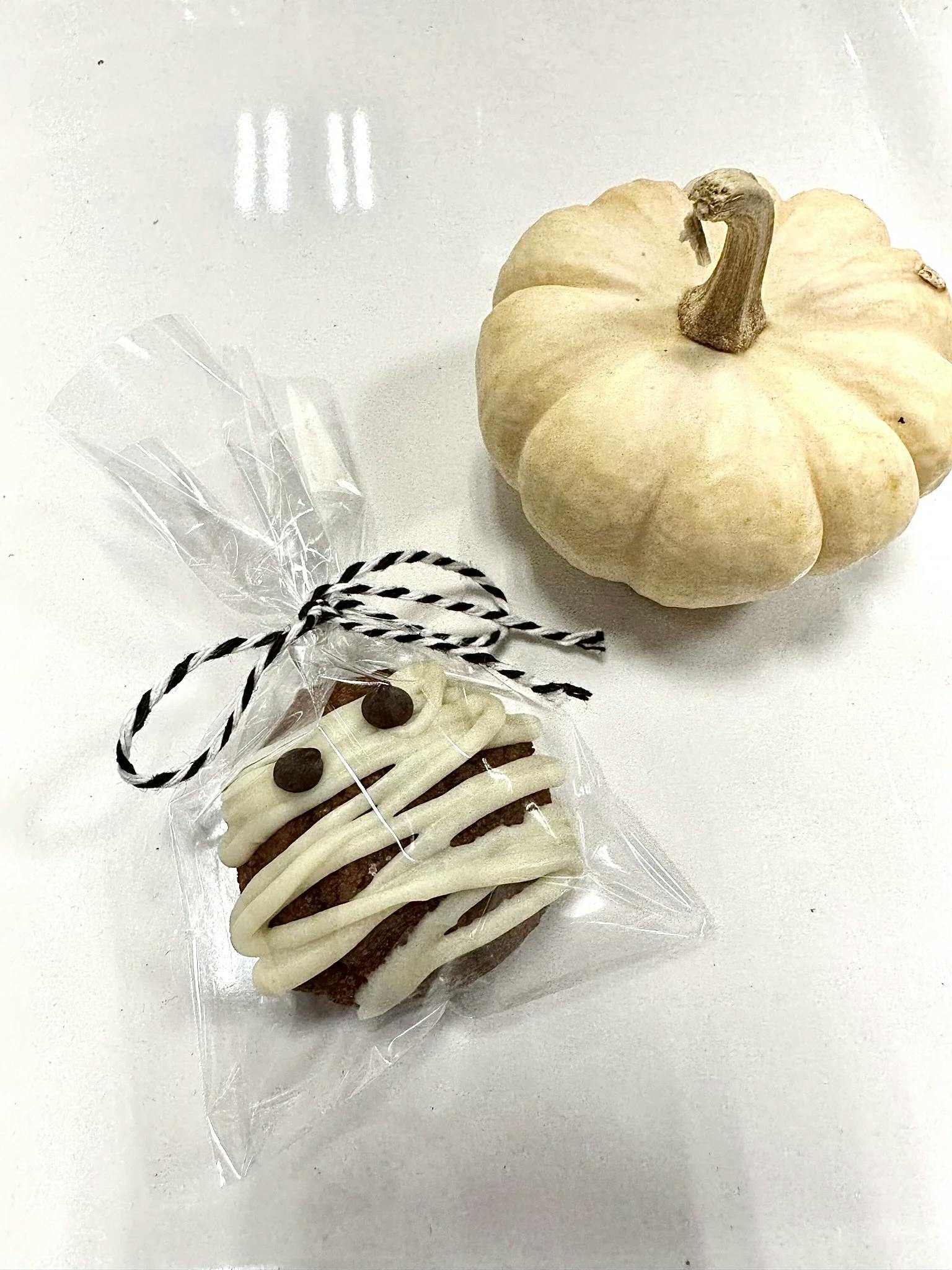 Halloween Mummy Molasses Spiced Cookie Bites by Stylish Spoon - Alternate image 1