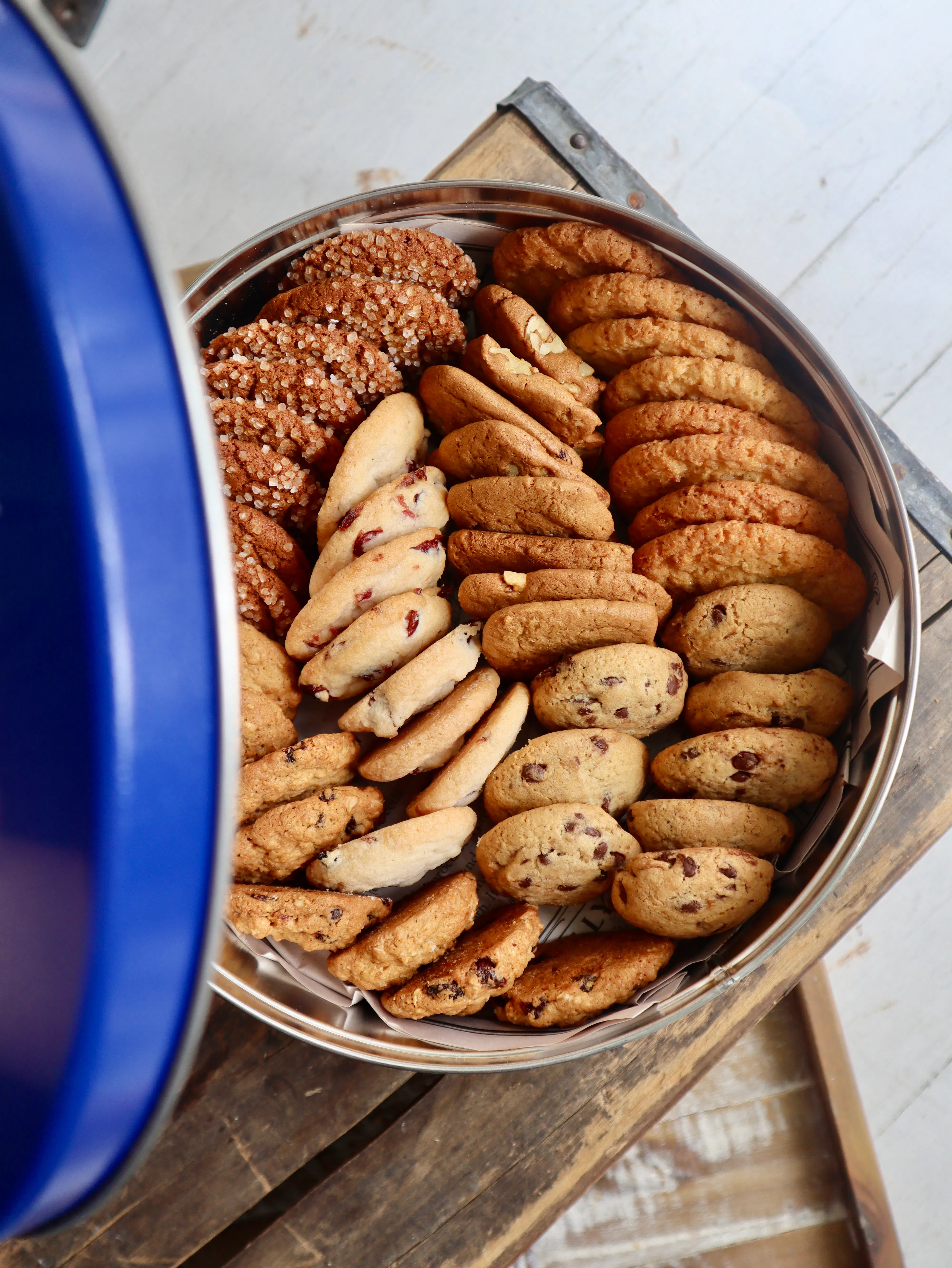 Big Bluegrass Cookie Sampler Gift Tin by Holly Hill - Alternate image 2