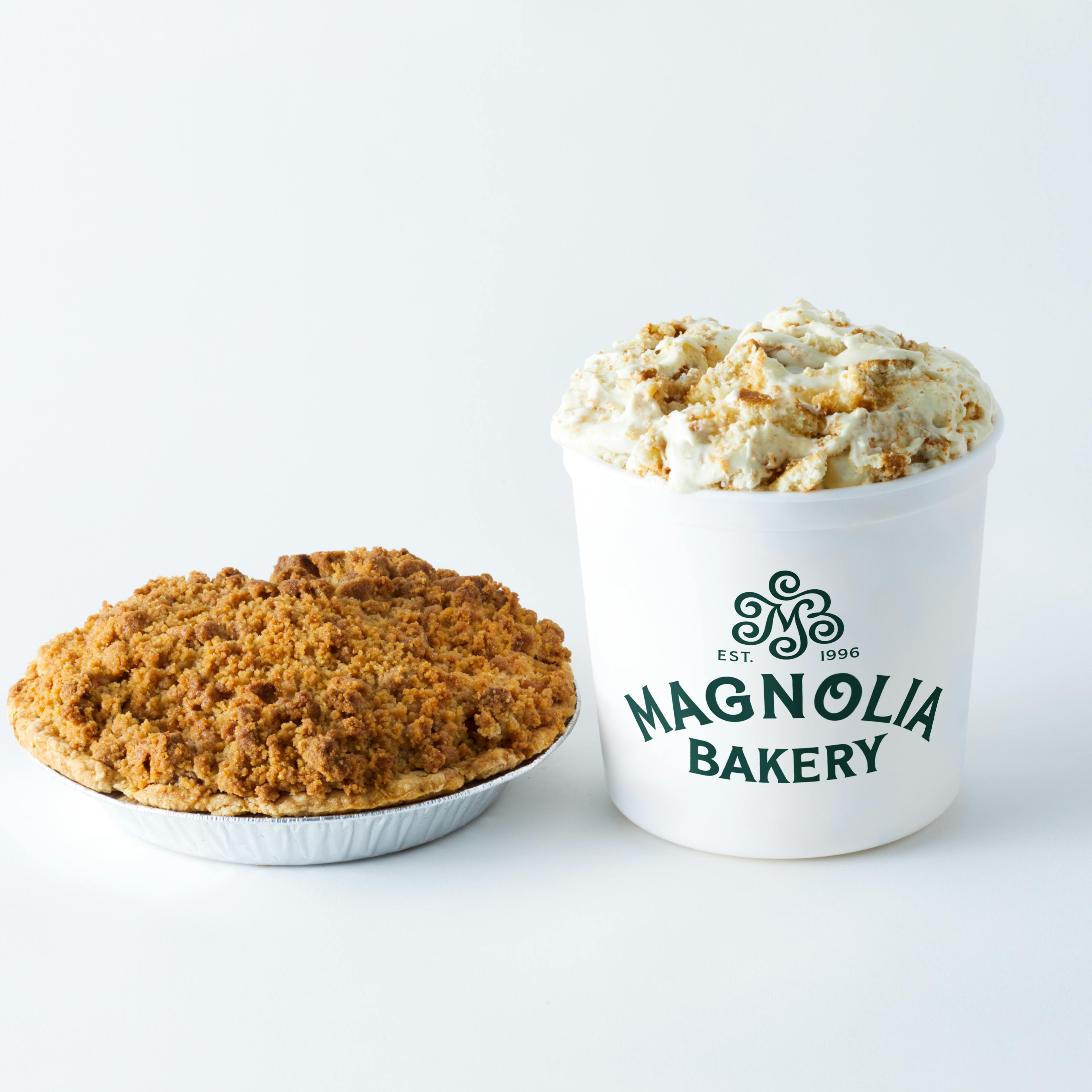 Thanksgiving Banana Pudding + Pie Combo by Magnolia Bakery
