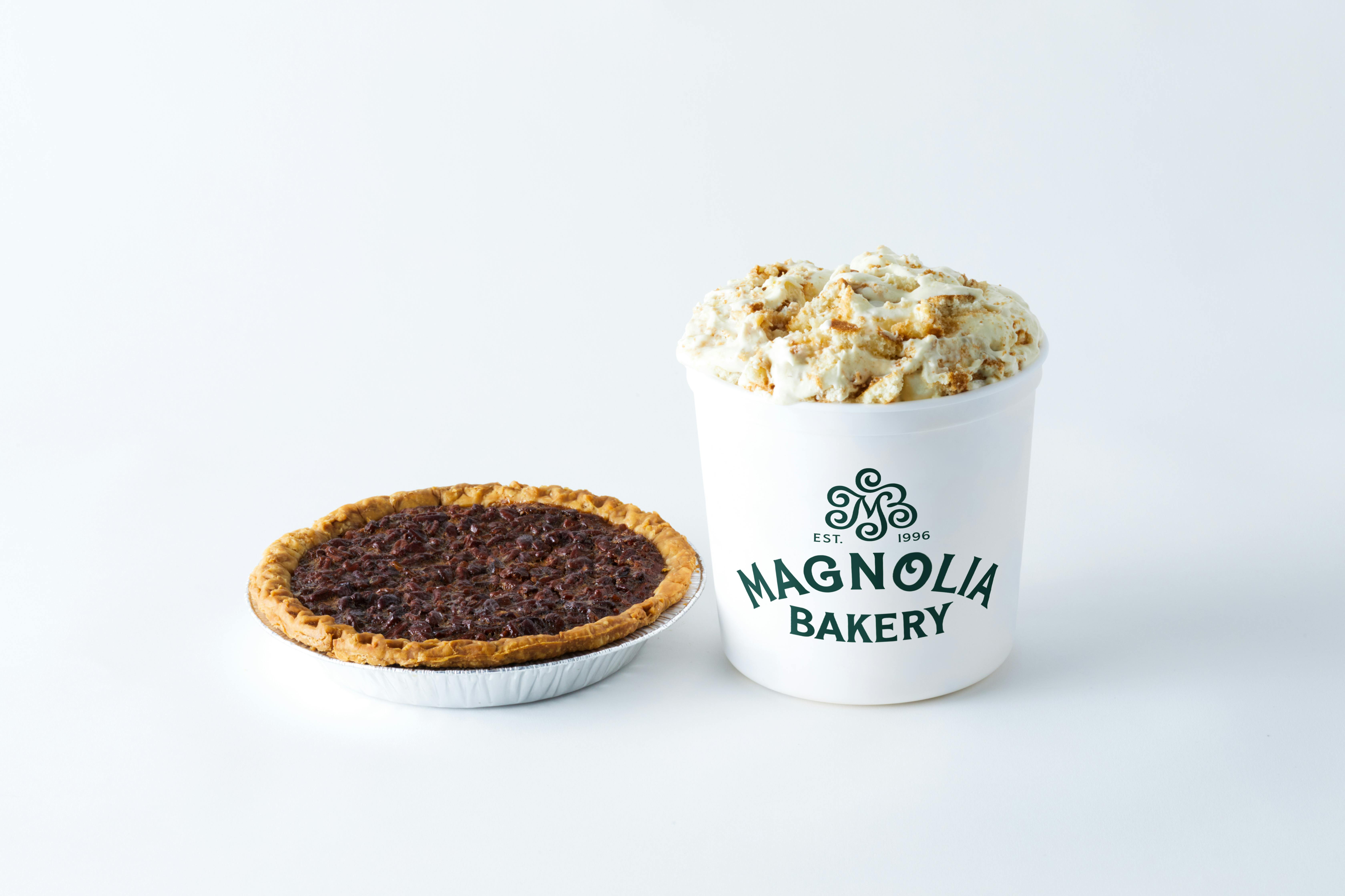 Thanksgiving Banana Pudding + Pie Combo by Magnolia Bakery - Alternate image 1
