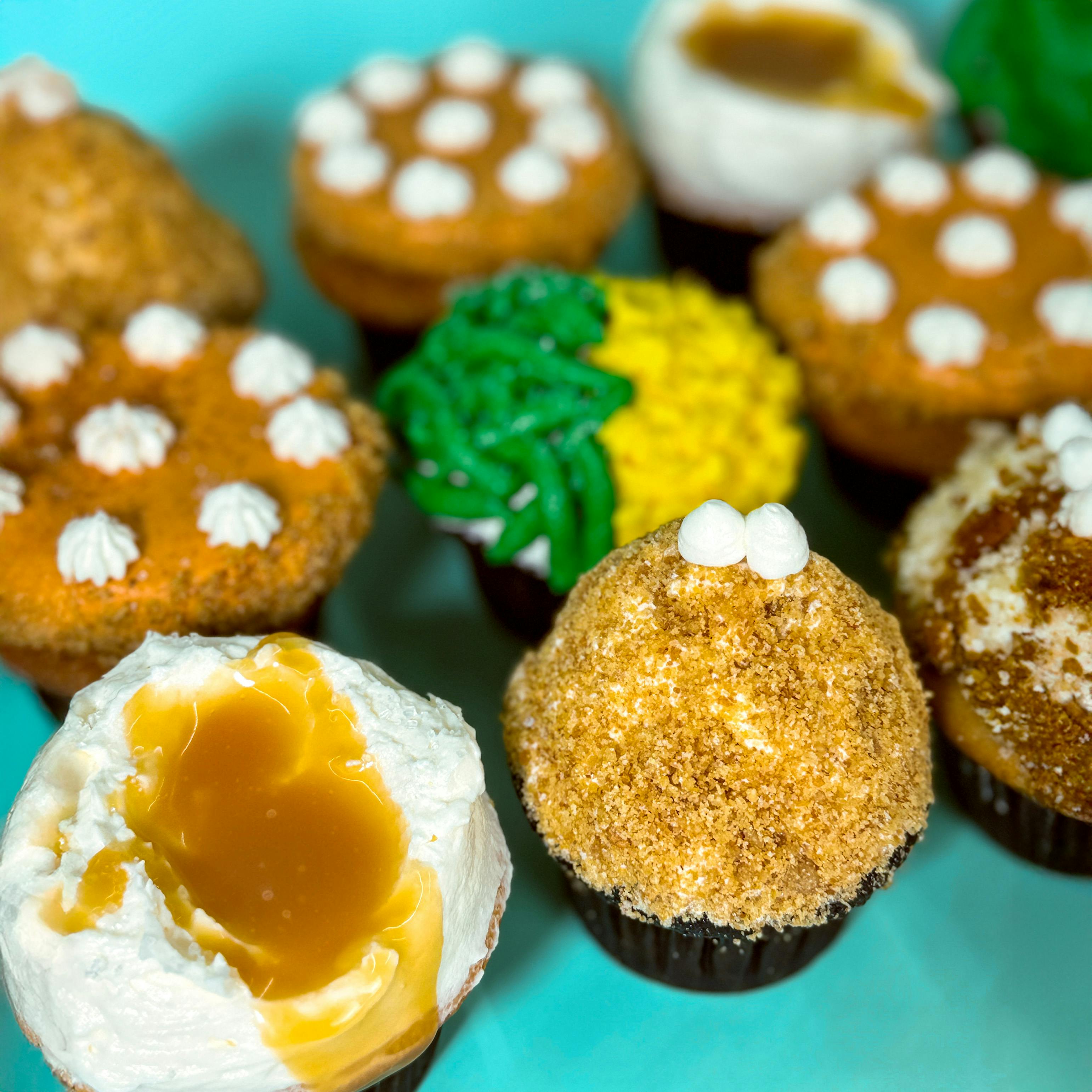 Thanksgiving Cupcake Sampler - 12 Pack by Trophy Cupcakes - Alternate image 3