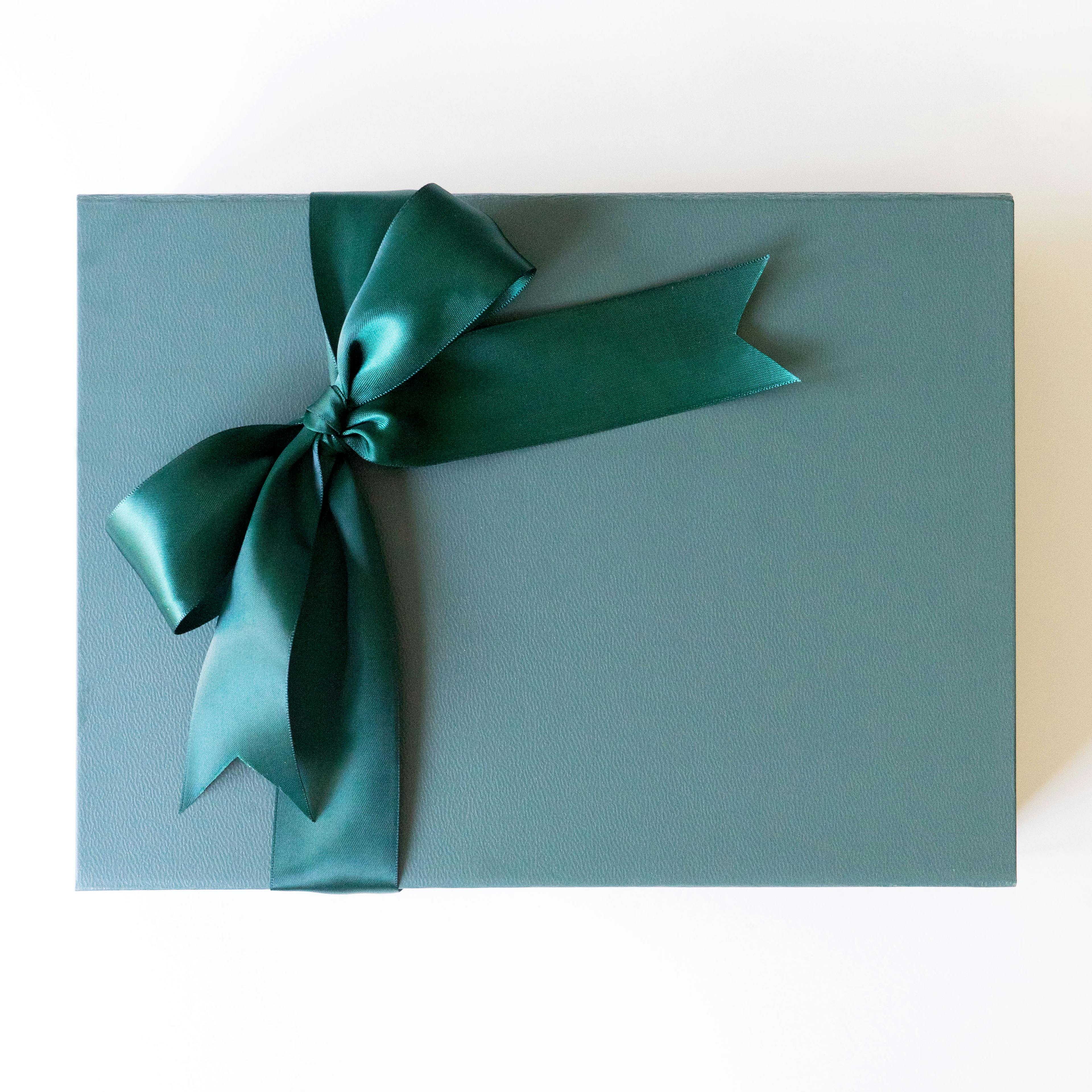 Cake Tasting Sampler Gift Box by Miri Nadler Cakes - Alternate image 2