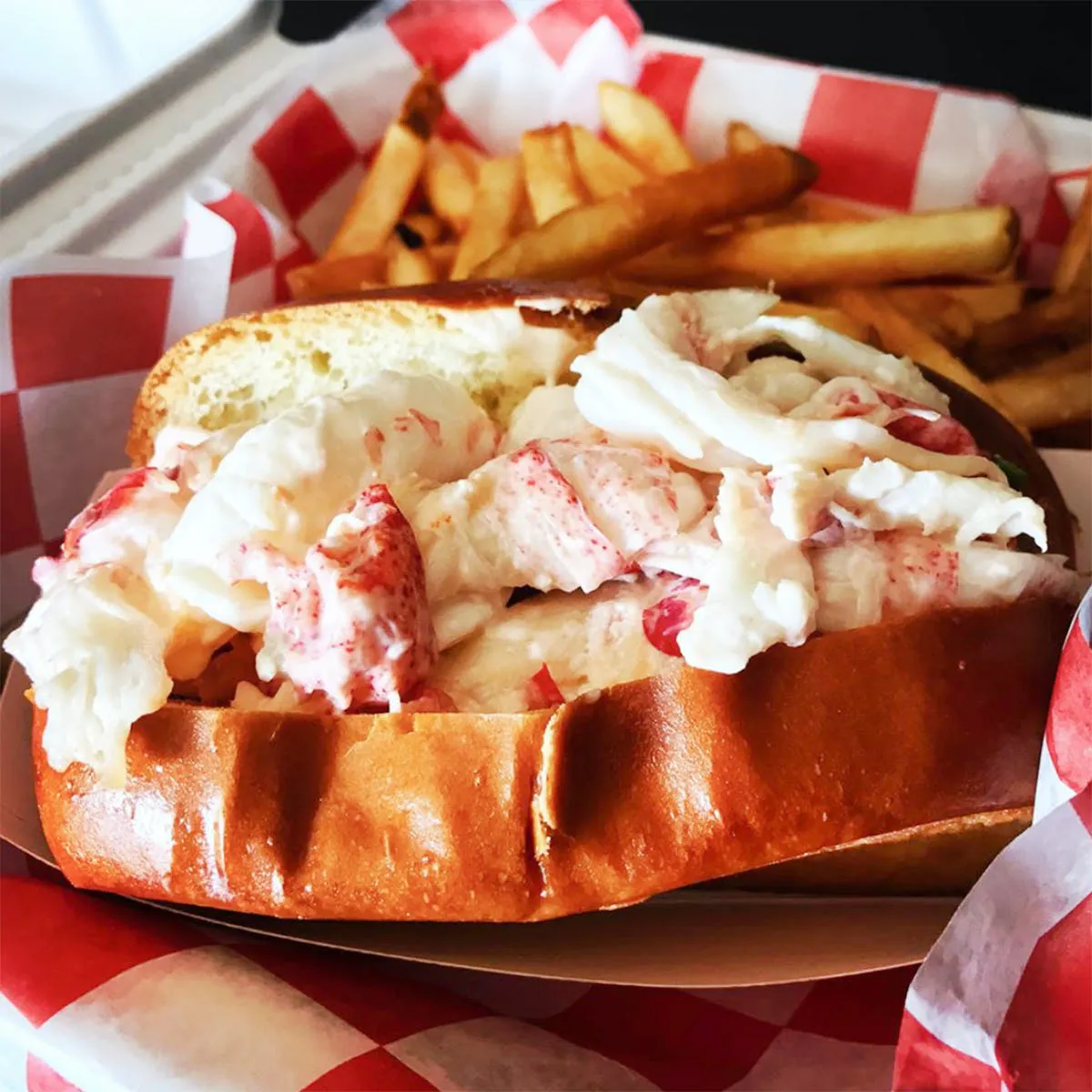 Beal's Famous Lobster Roll Kit + Shirt Gift Set by Beal's Lobster Pier - Alternate image 7