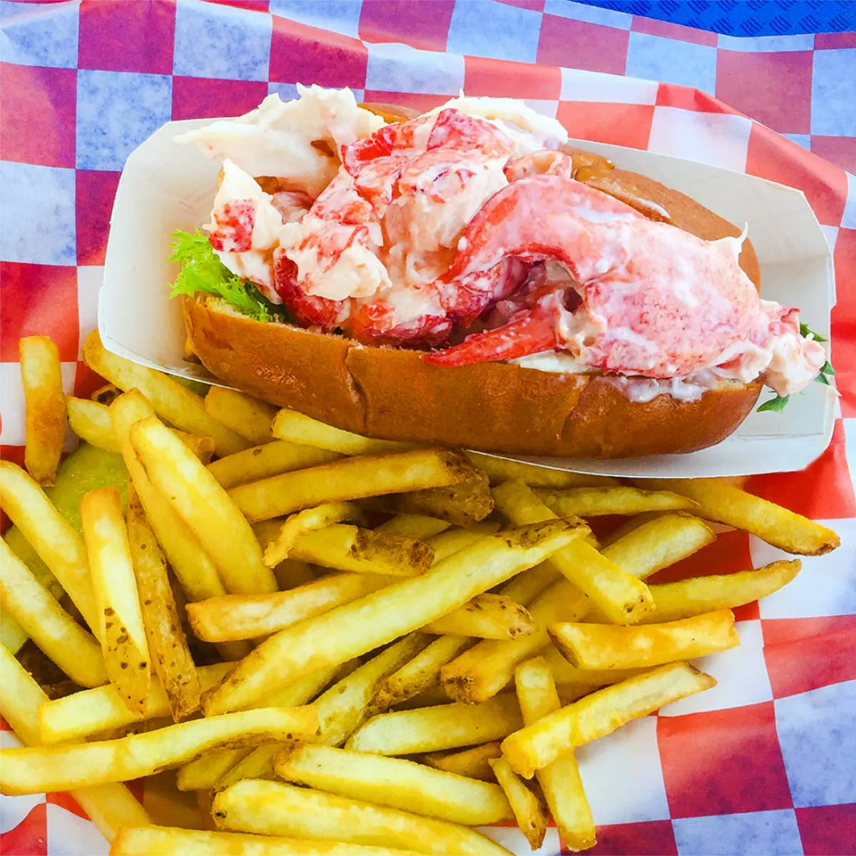 Beal's Famous Lobster Roll Kit + Shirt Gift Set by Beal's Lobster Pier - Alternate image 6