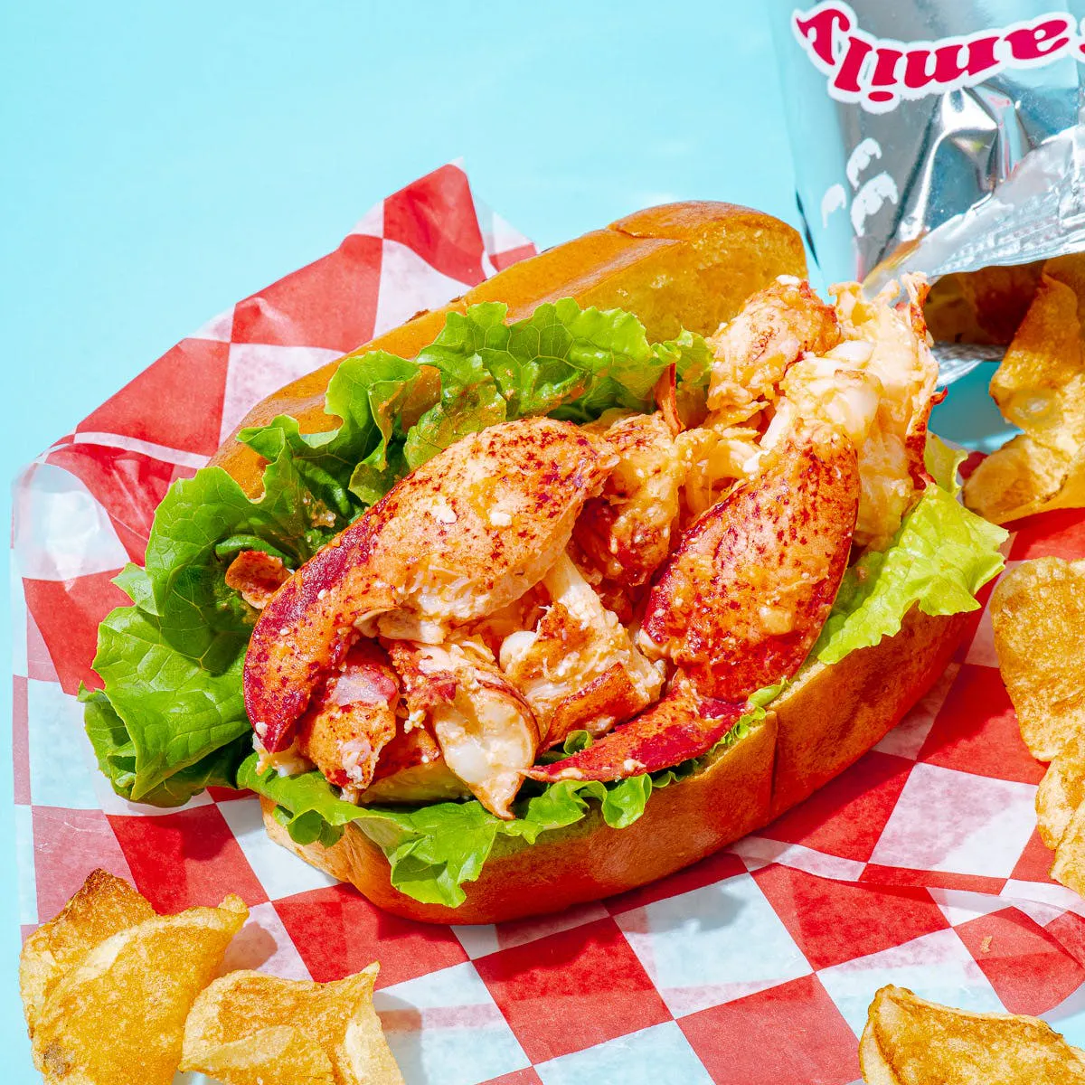 Beal's Famous Lobster Roll Kit + Shirt Gift Set by Beal's Lobster Pier - Alternate image 5