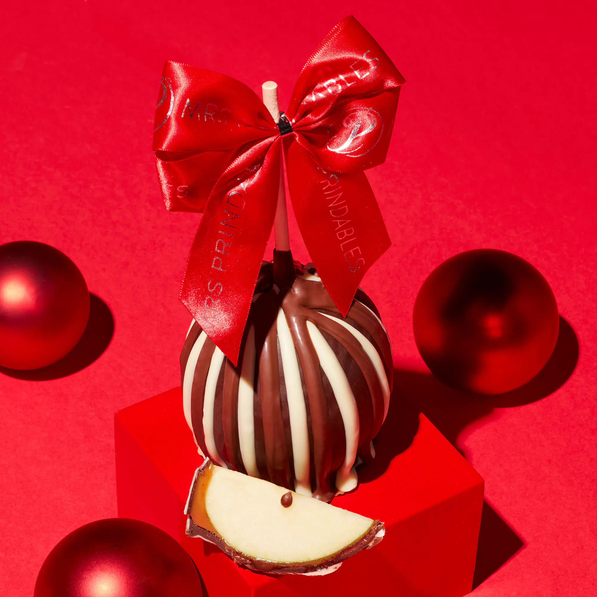 Holiday Caramel Apple Gift Box - 5 Pack by Mrs. Prindables Gourmet Caramel Apples - Alternate image 1