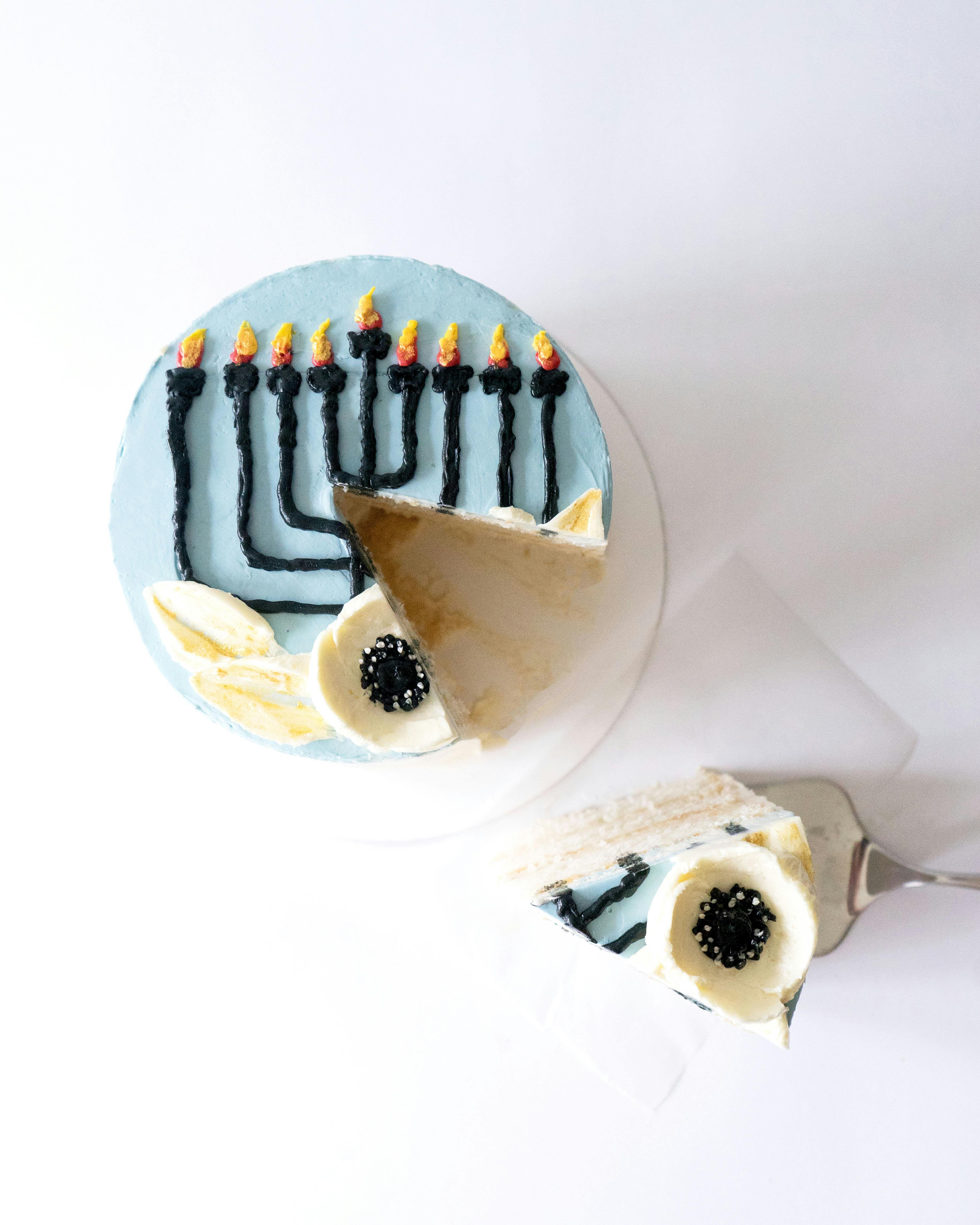 Hanukkah Decorated Vanilla Cake with Biscoff Buttercream by Miri Nadler Cakes - Alternate image 4