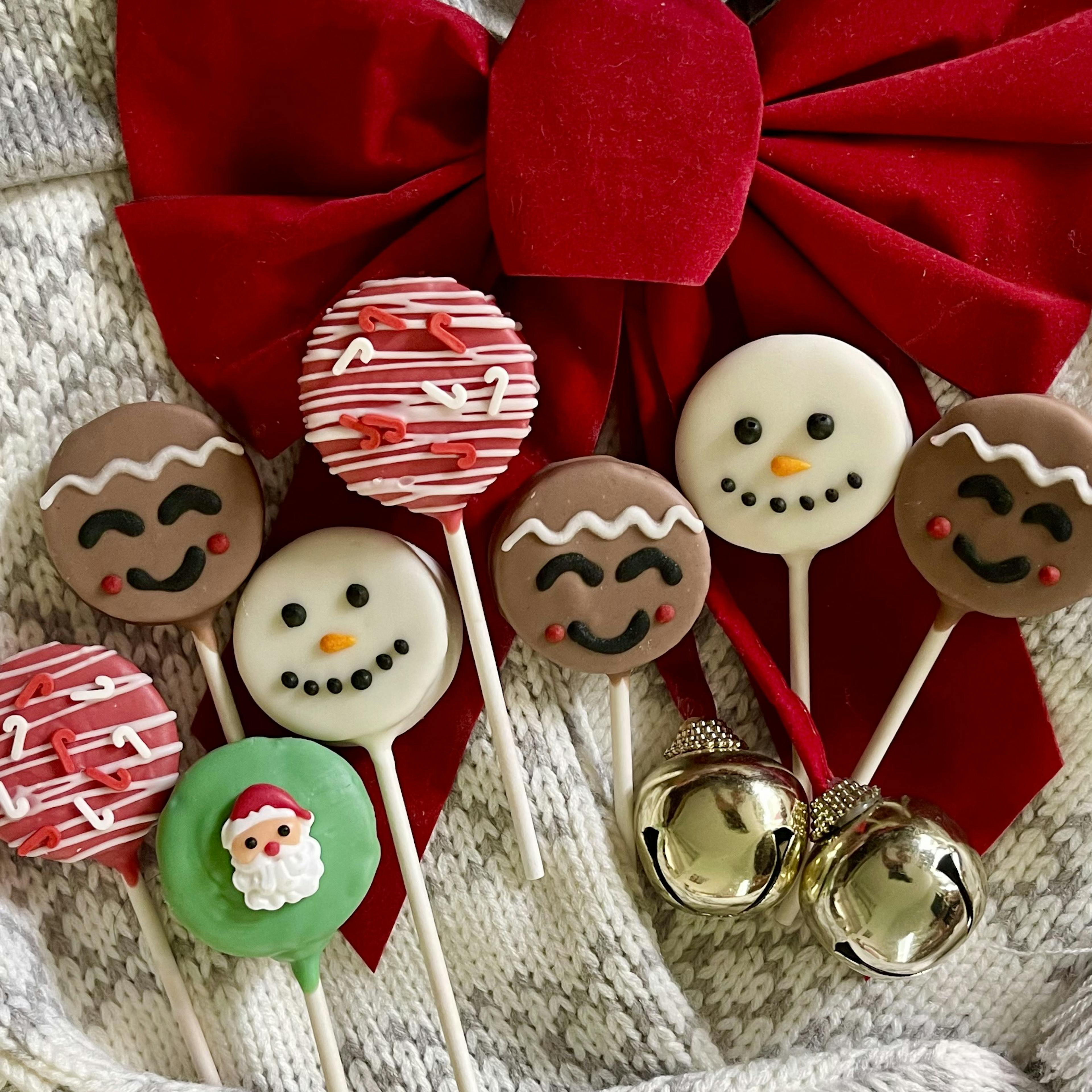 Christmas Cake Pops - 12 Pack by Splash Cafe