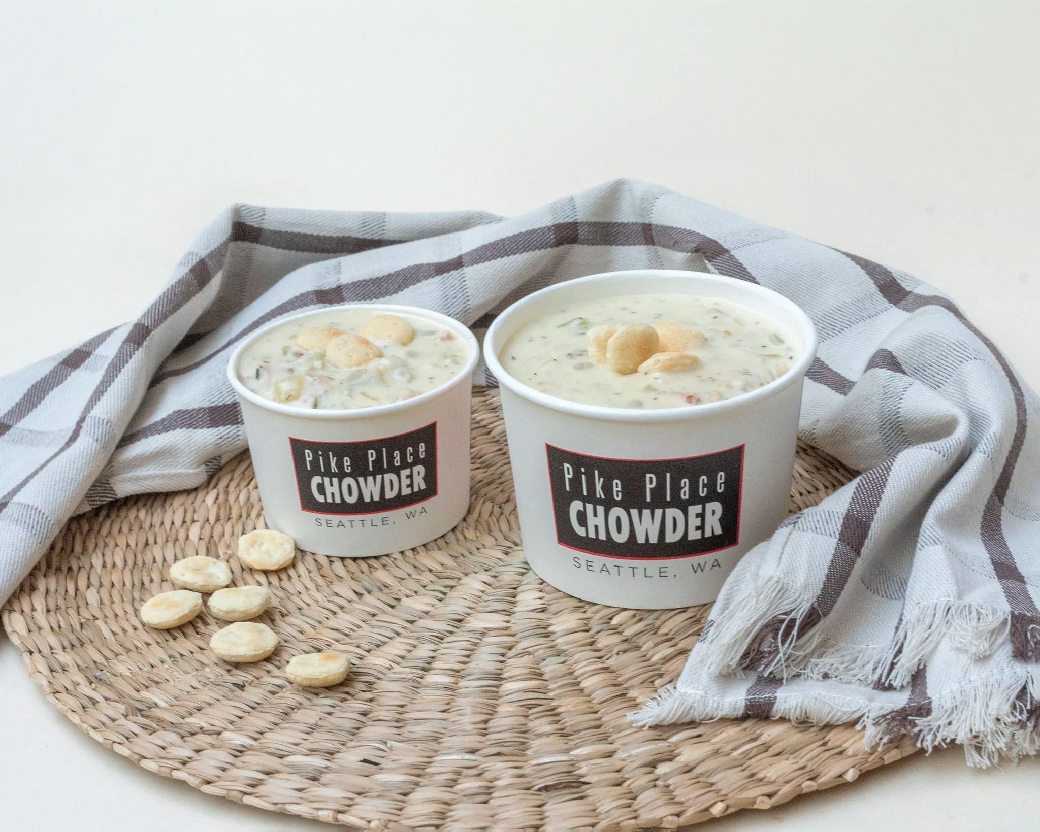 New England Clam Chowder Gift Set - 1 Quart + 2 Mugs by Pike Place Chowder - Alternate image 2