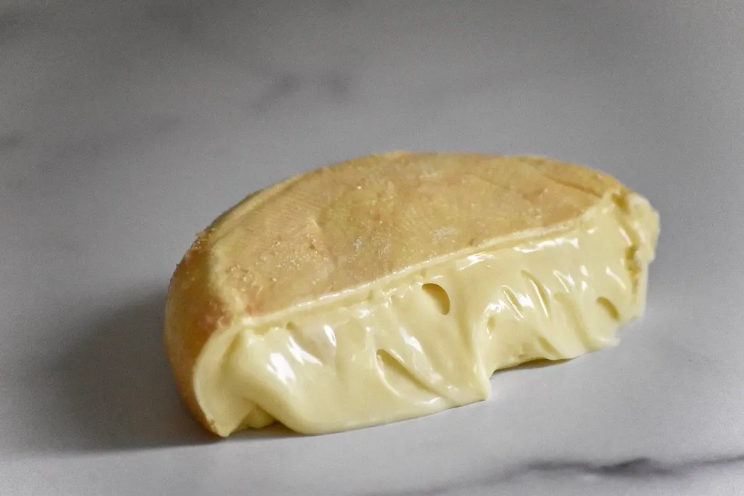 Willoughby by Jasper Hill Farm - Alternate image 4