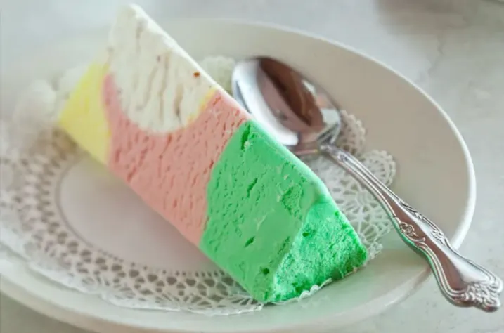 Spumoni Ice Cream - 4 Qts by Angelo Brocato - Alternate image 3