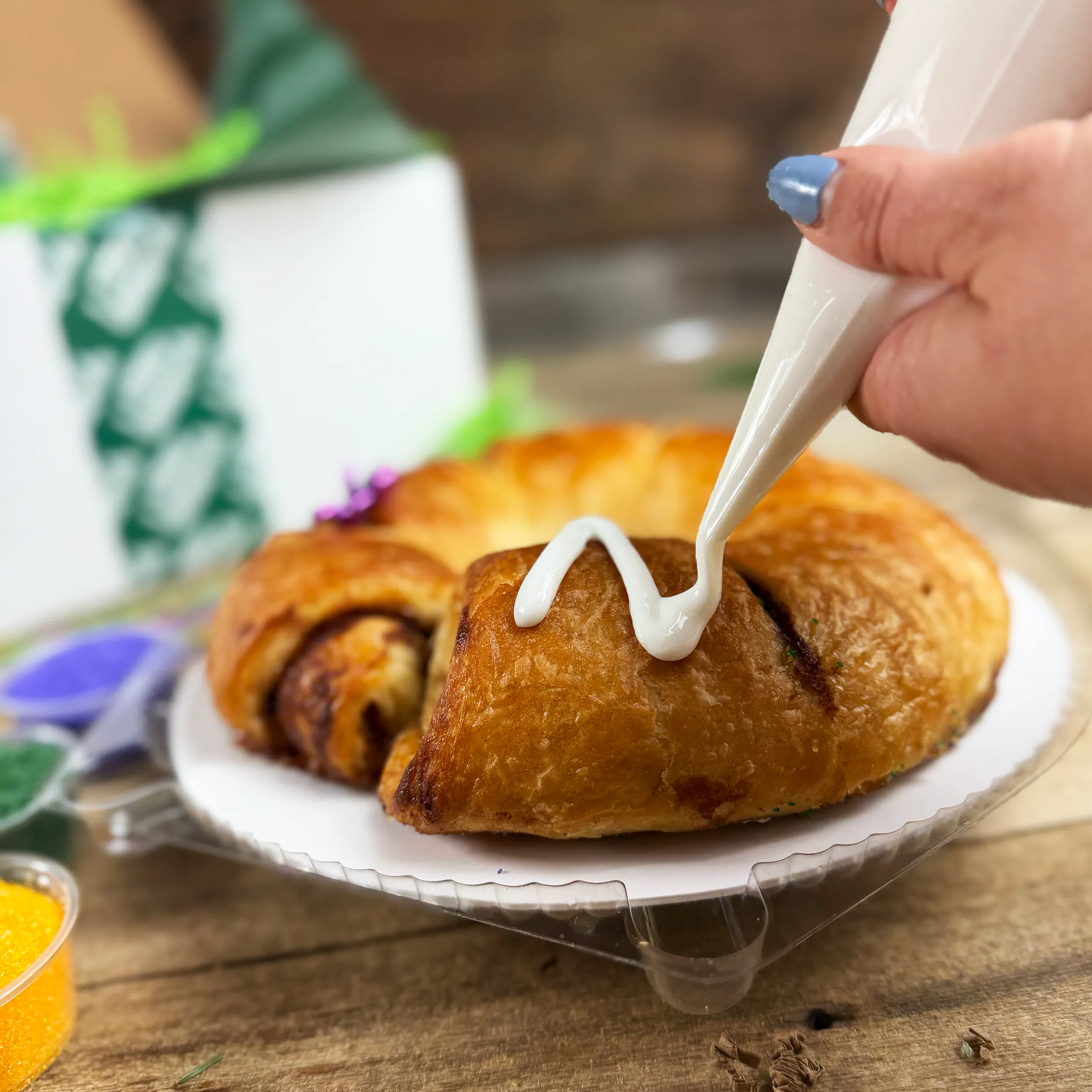 Mardi Gras King Cake by Stew Leonard's - Alternate image 4