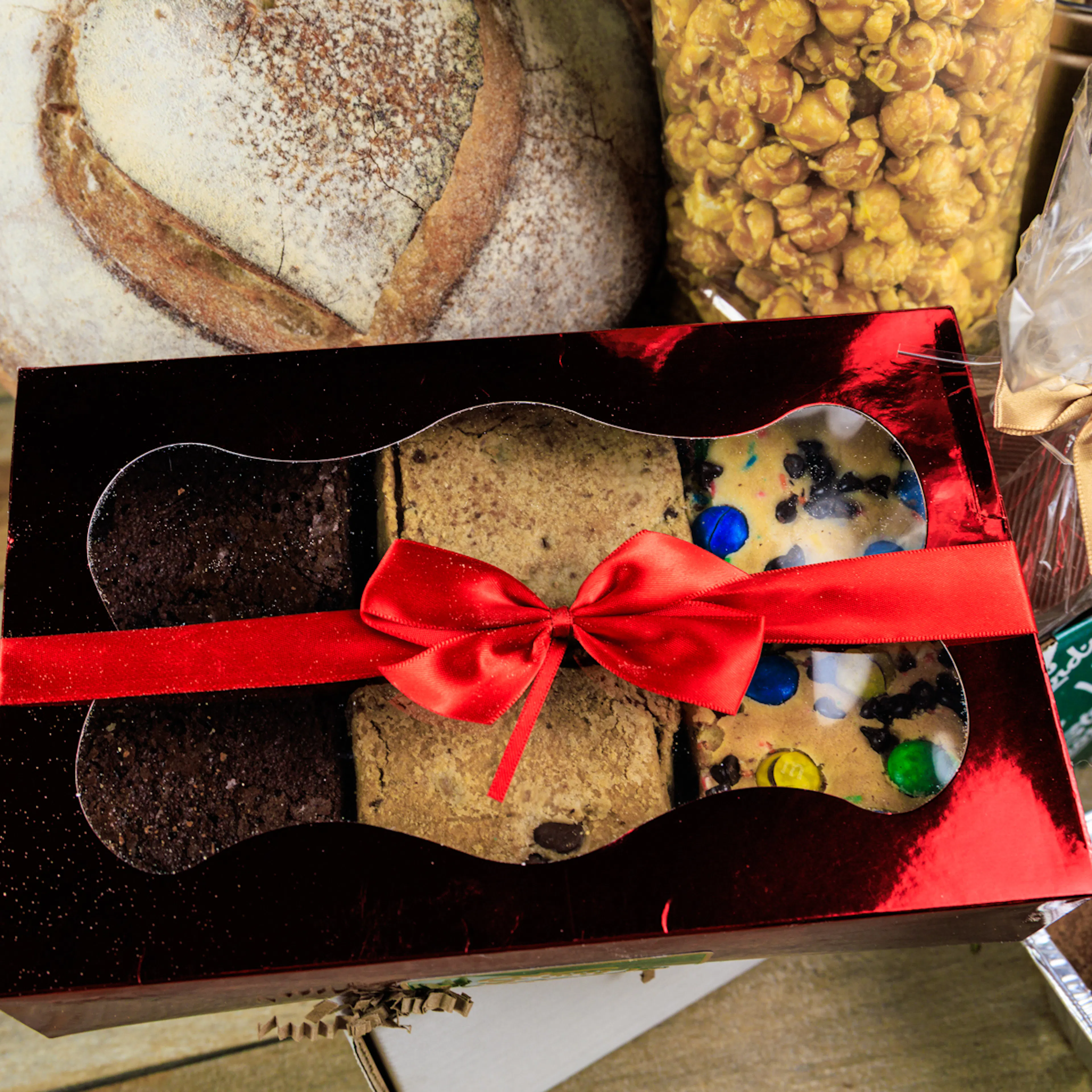 Bethy’s Sweetheart Bakery Sampler by Stew Leonard's - Alternate image 2