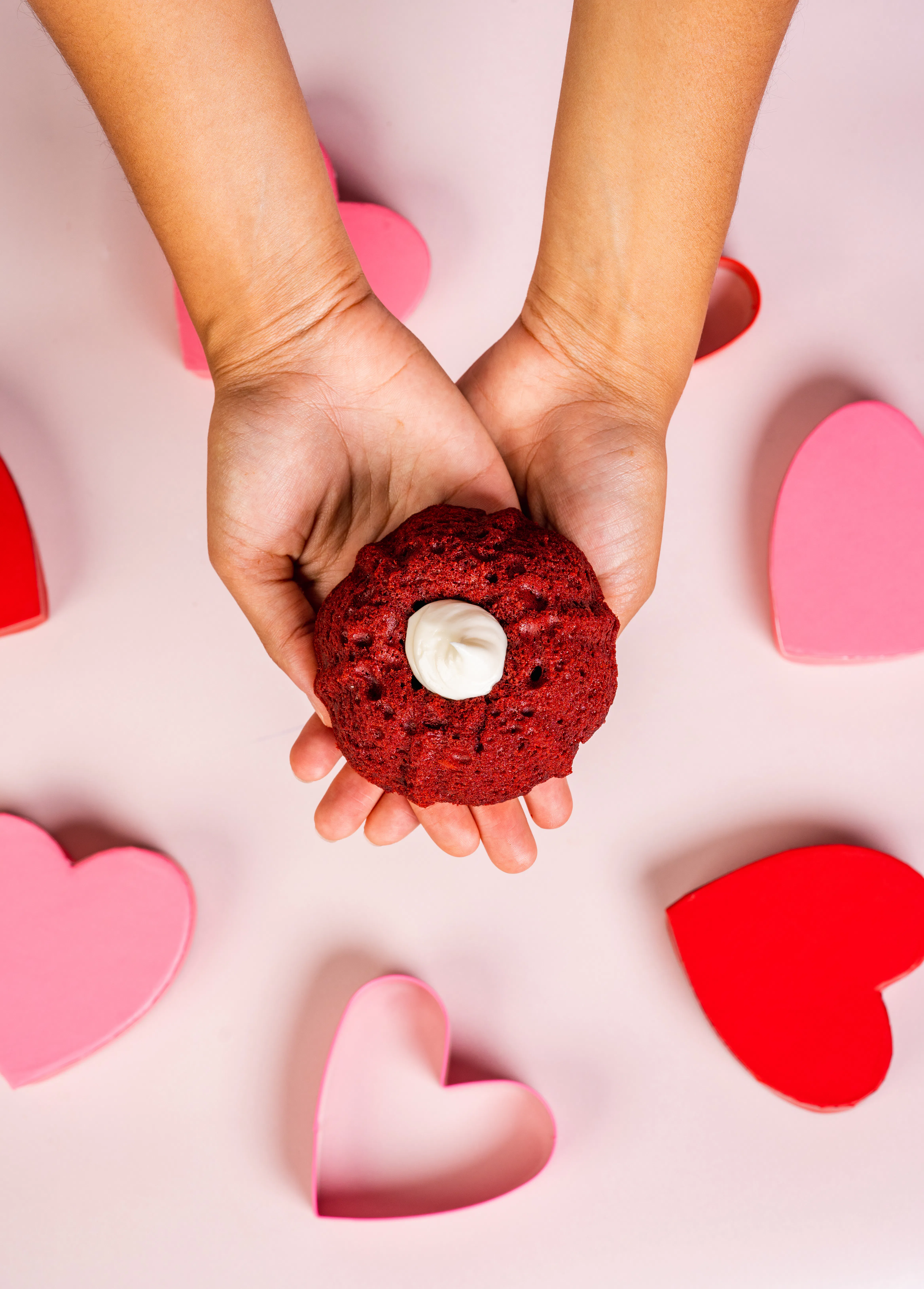 Valentine's Mini Bundt Cake Gift Box by Mo's Bundt Cakes - Alternate image 1