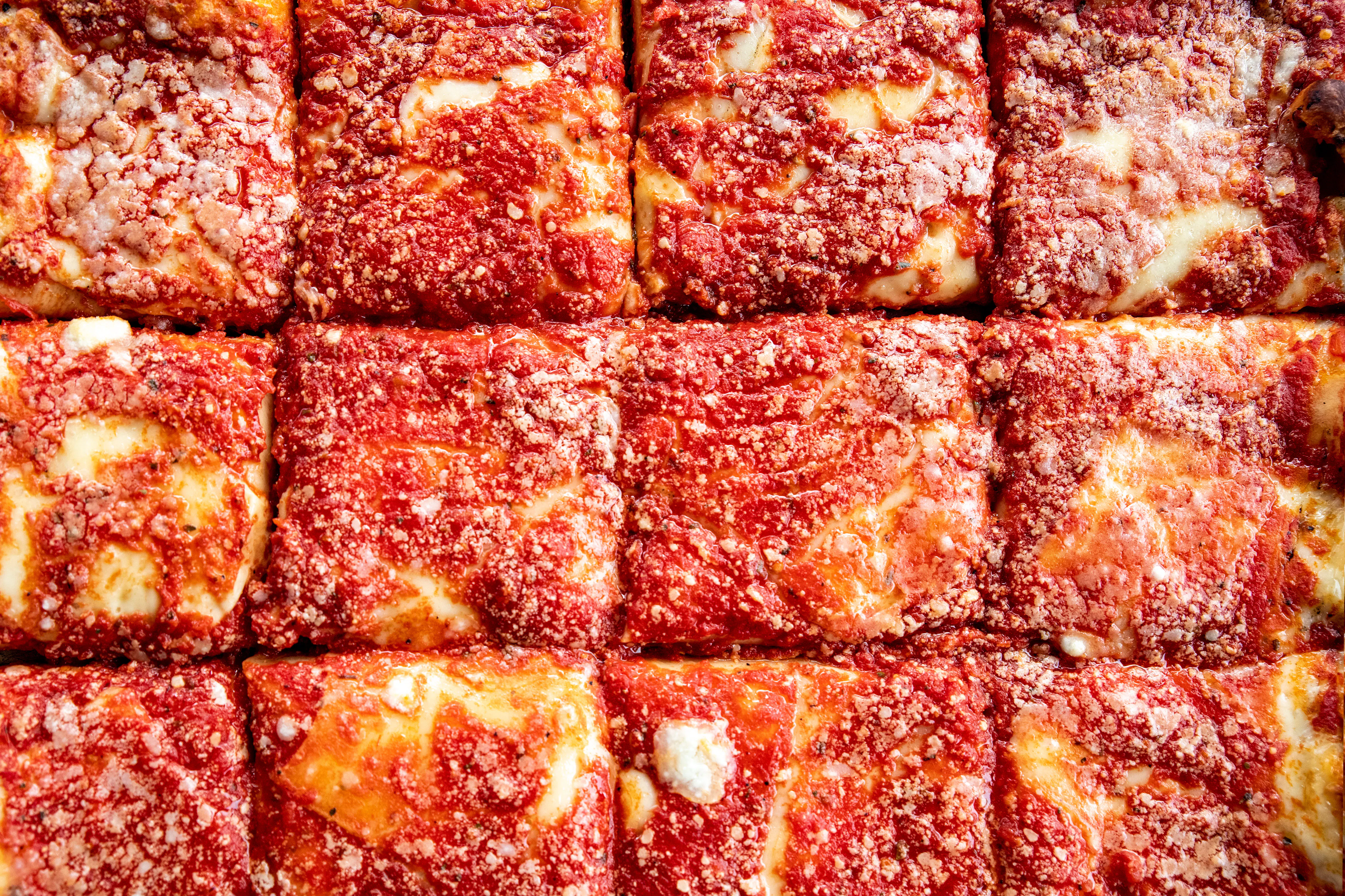 Sicilian Pizza - 2 Pack by L&B Spumoni Gardens - Alternate image 5