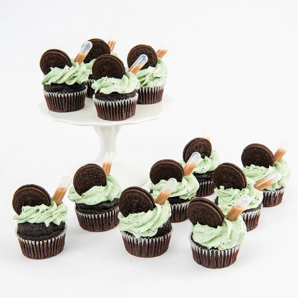 Bailey's Irish Cookies & Cream Cupcakes - 12 Pack by Sweet E's Bake Shop - Alternate image 3