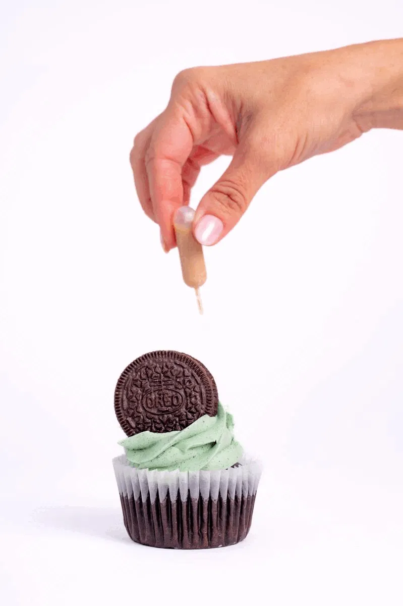 Bailey's Irish Cookies & Cream Cupcakes - 12 Pack by Sweet E's Bake Shop - Alternate image 1