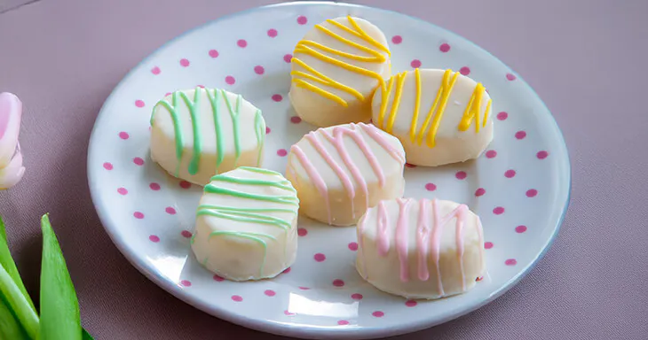 Easter Kringle + Petit Fours by O&H Danish Bakery - Alternate image 2