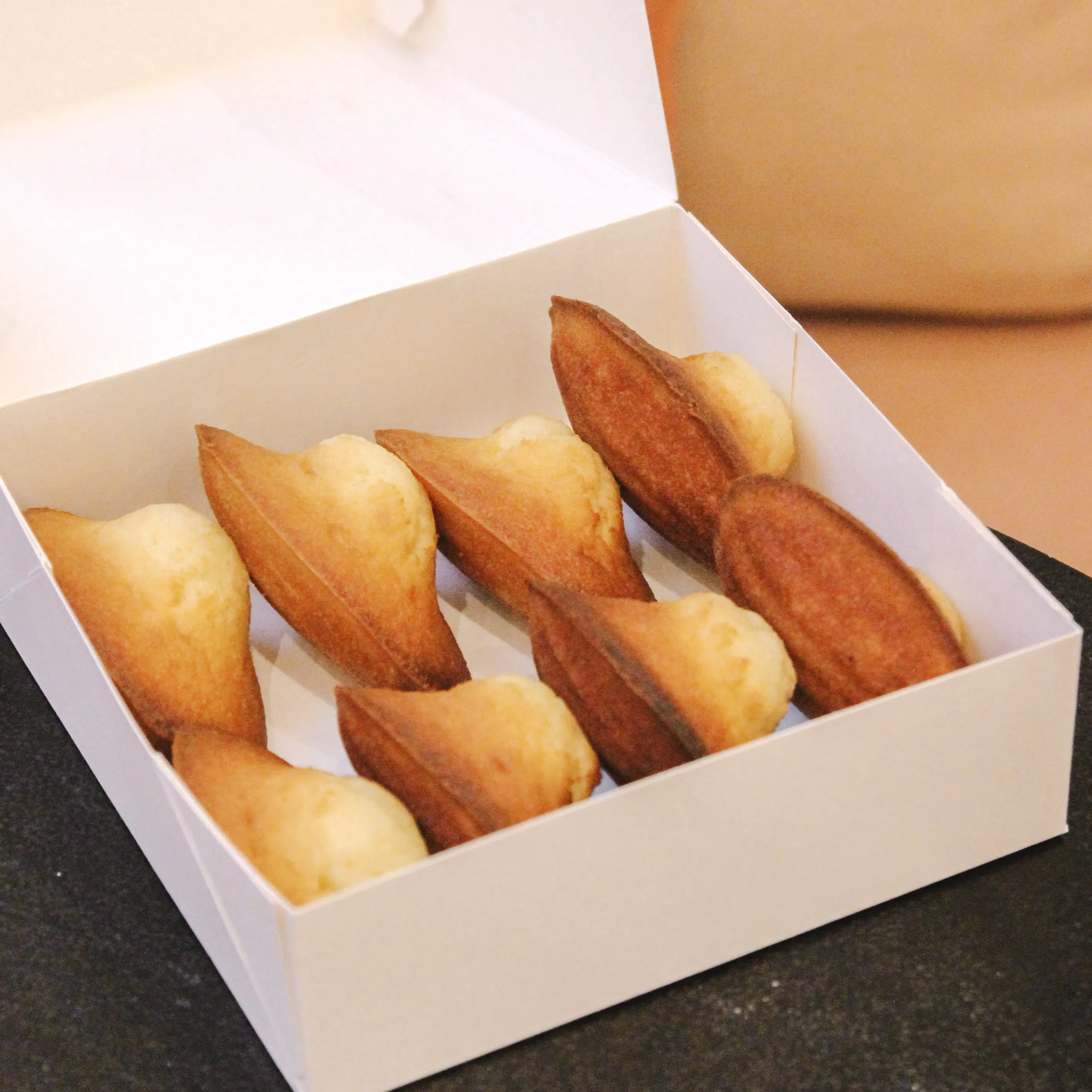 [専用] for Ⅲ Madeleine様 Madeleines Gift Box - 8 Pack by Patisserie Vanessa | Goldbelly