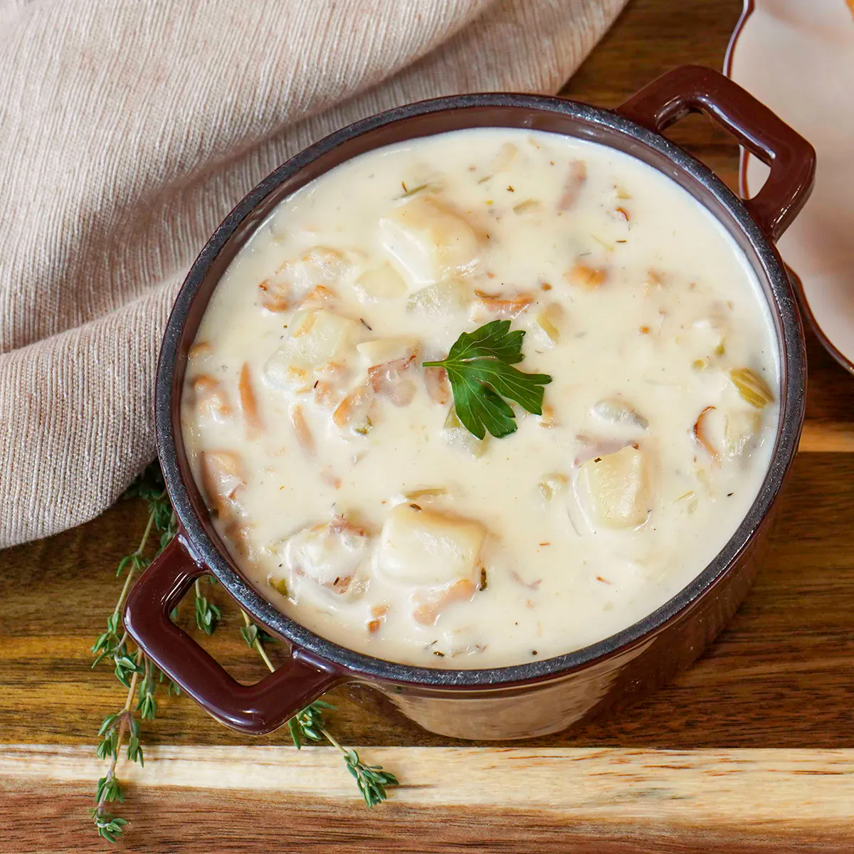 New England Clam Chowder - 2 Quarts by Pike Place Chowder