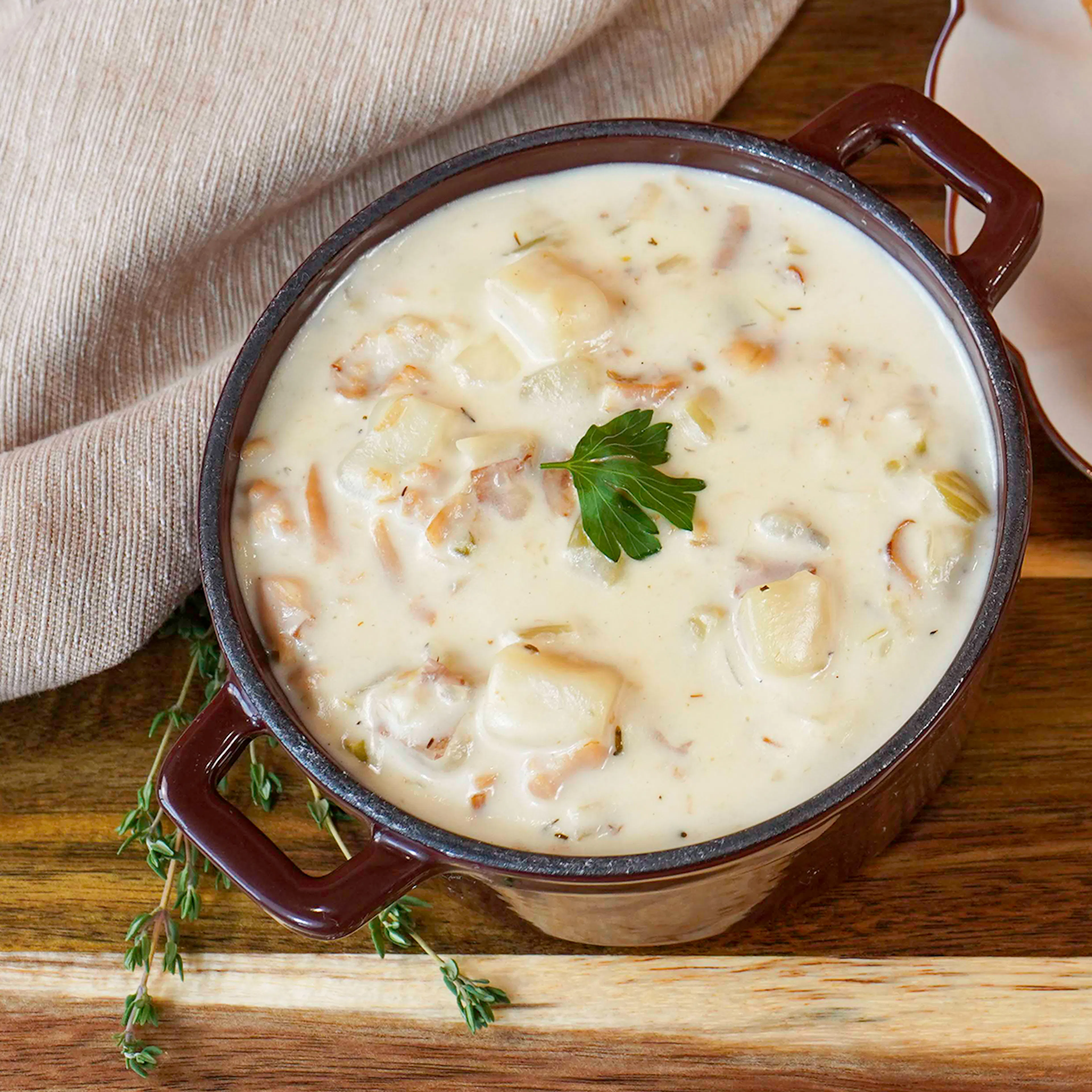 New England Clam Chowder - 2 Quarts by Pike Place Chowder