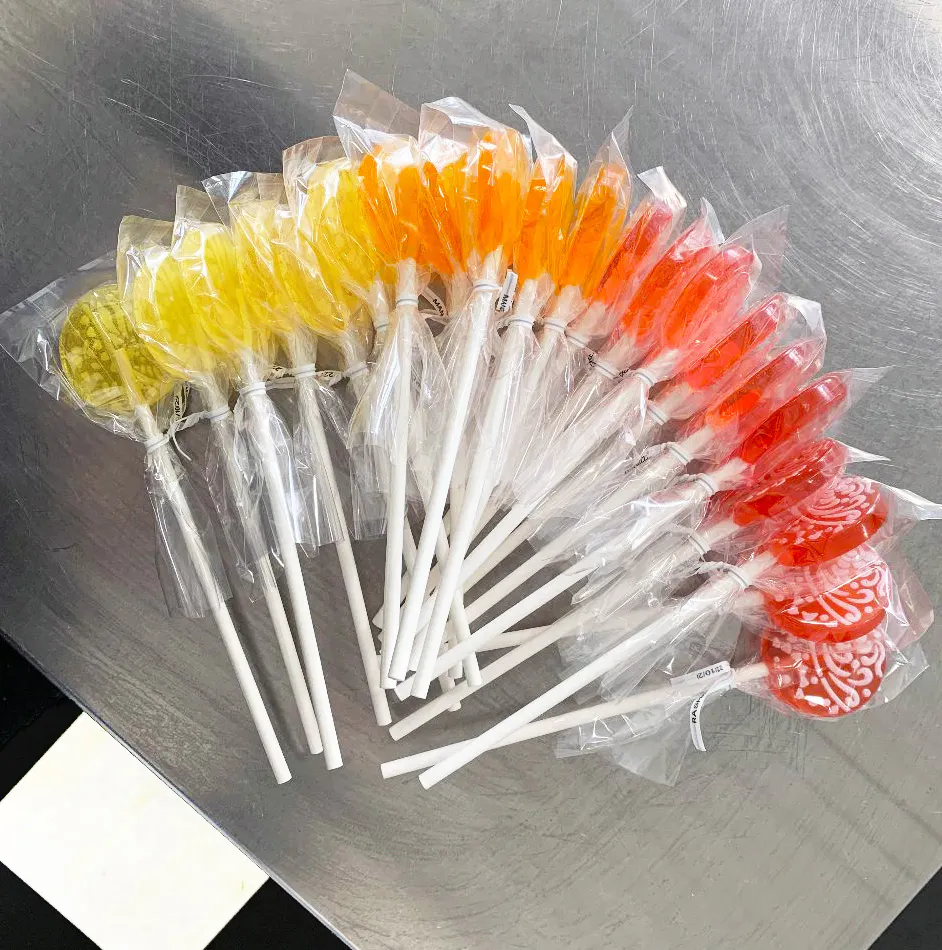 Signature Fruit Cream Flower Lollipop Mix with Candied Vanilla Frosting and Lollipop Holder - 20 Pack by Popette of Pendulum - Alternate image 5