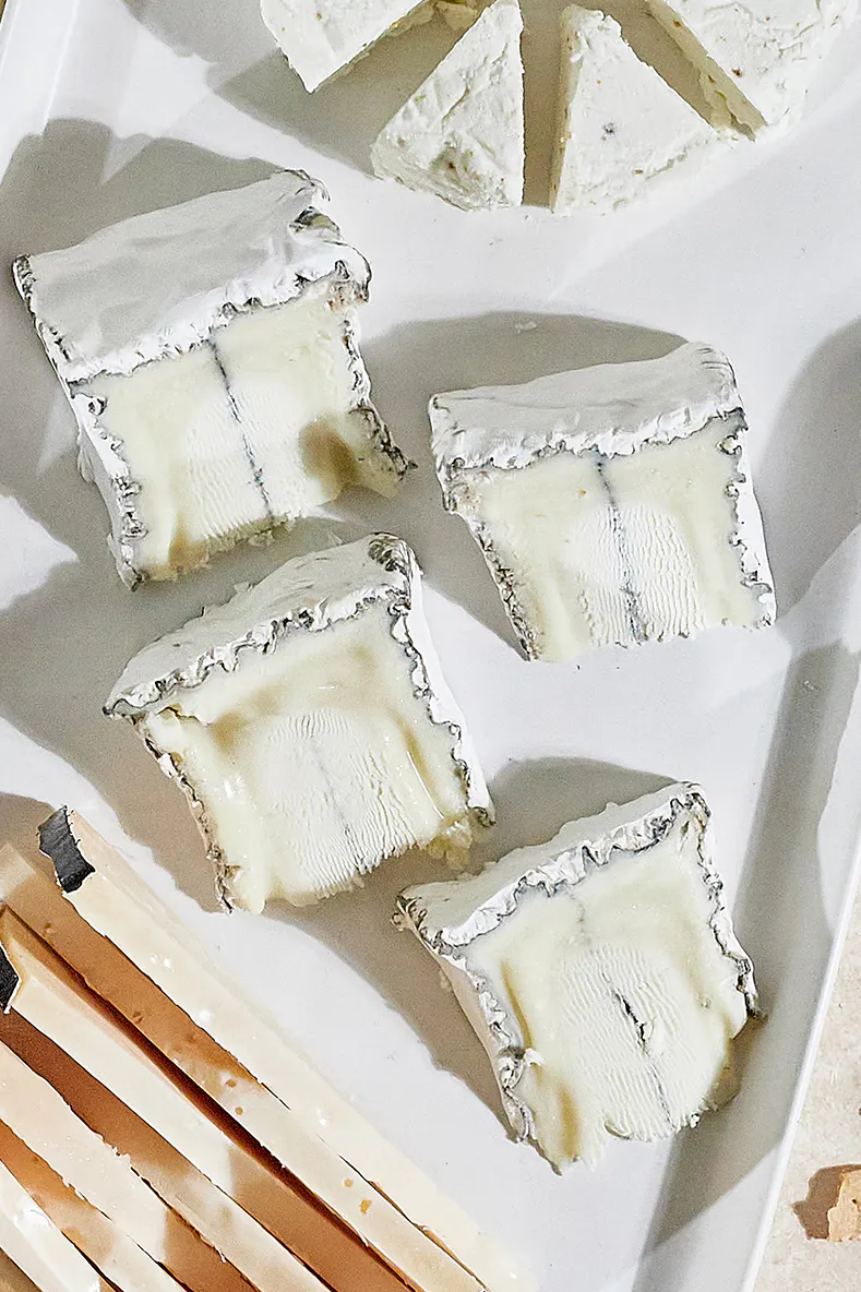 Humboldt Fog - 6 oz. by Cypress Grove Cheese - Alternate image 2