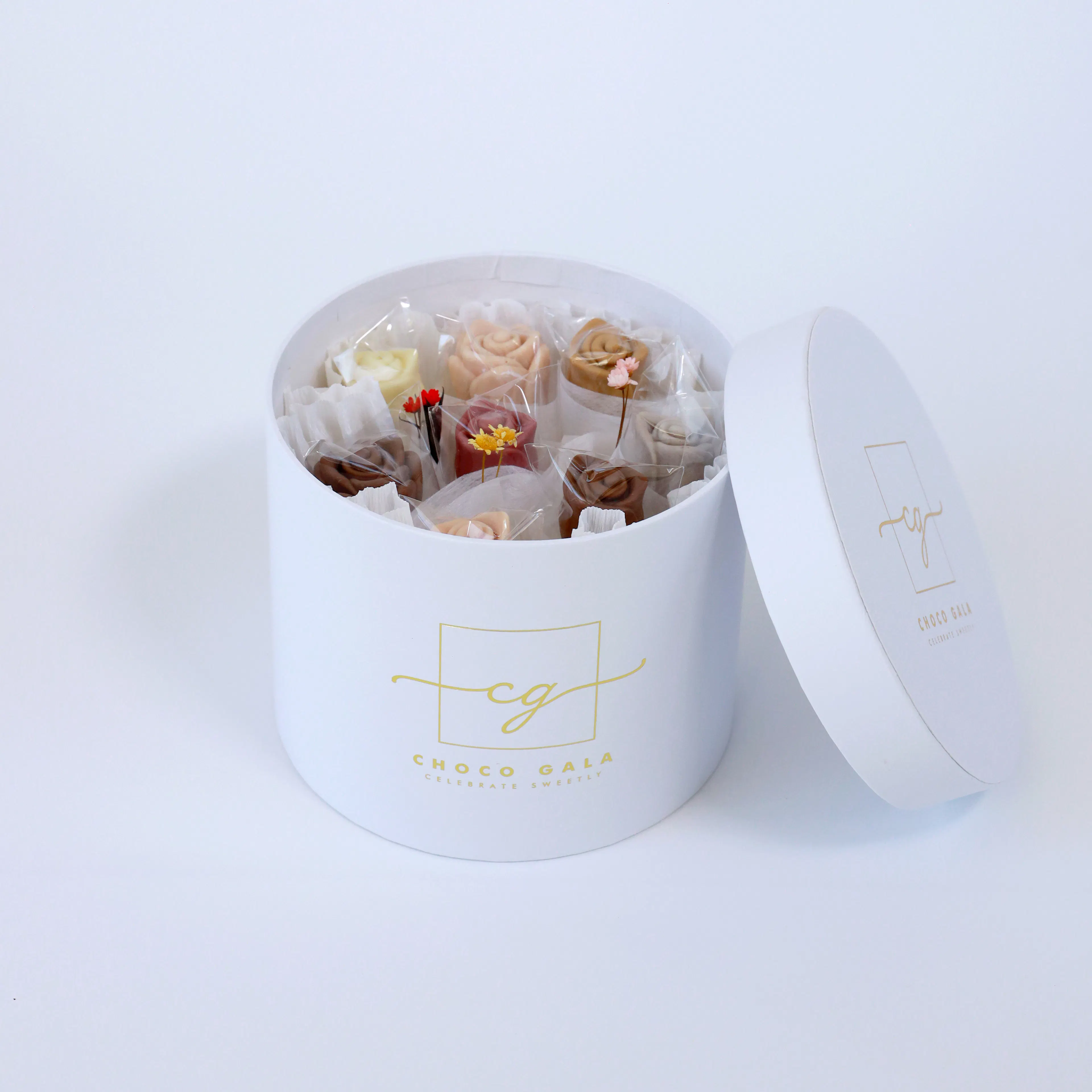 Petite Gala Cake Chocolate Bouquet by Choco Gala - Alternate image 8