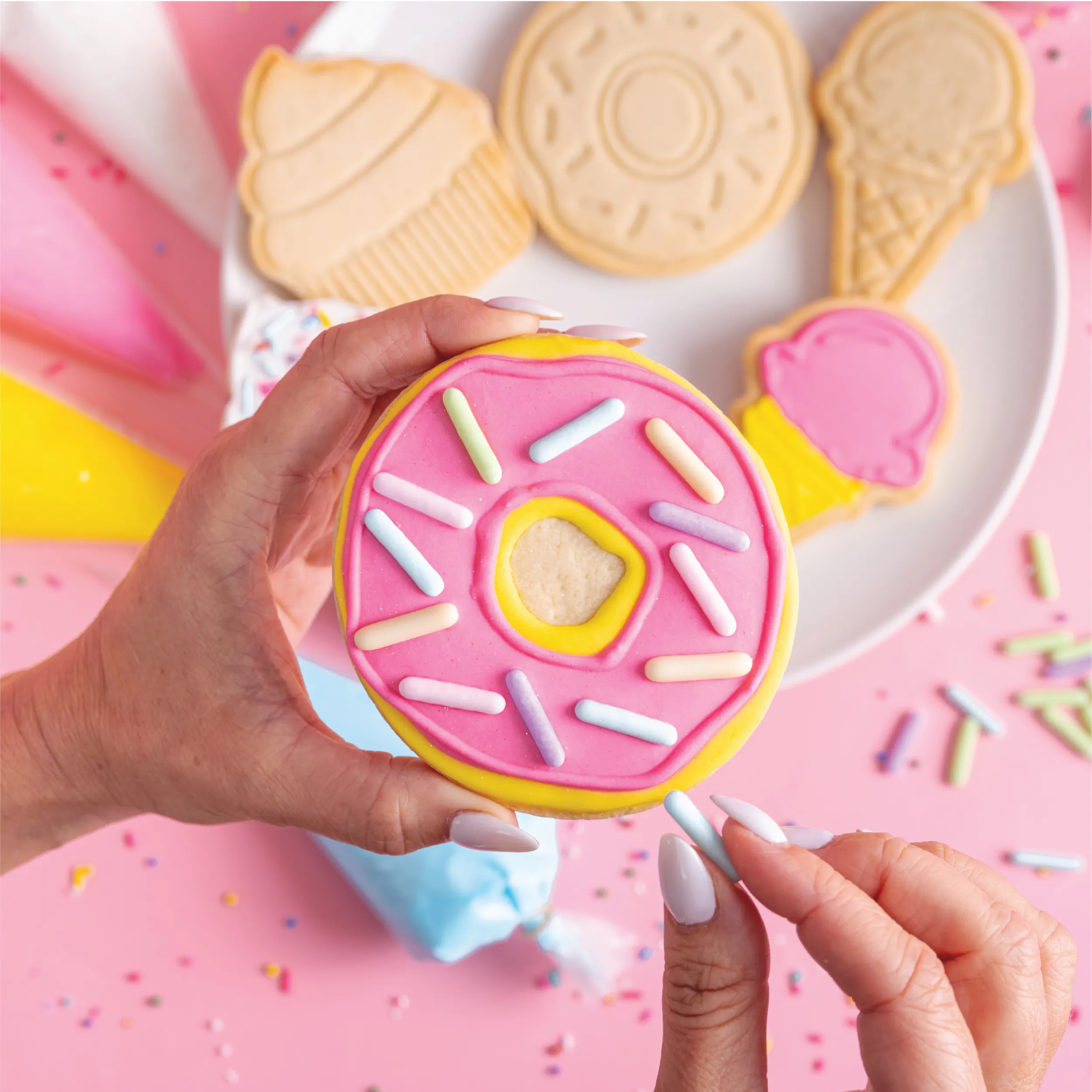 Summertime Sweetness Cookie Decorating Kit - 6 Pack by Sweet E's Bake Shop - Alternate image 1