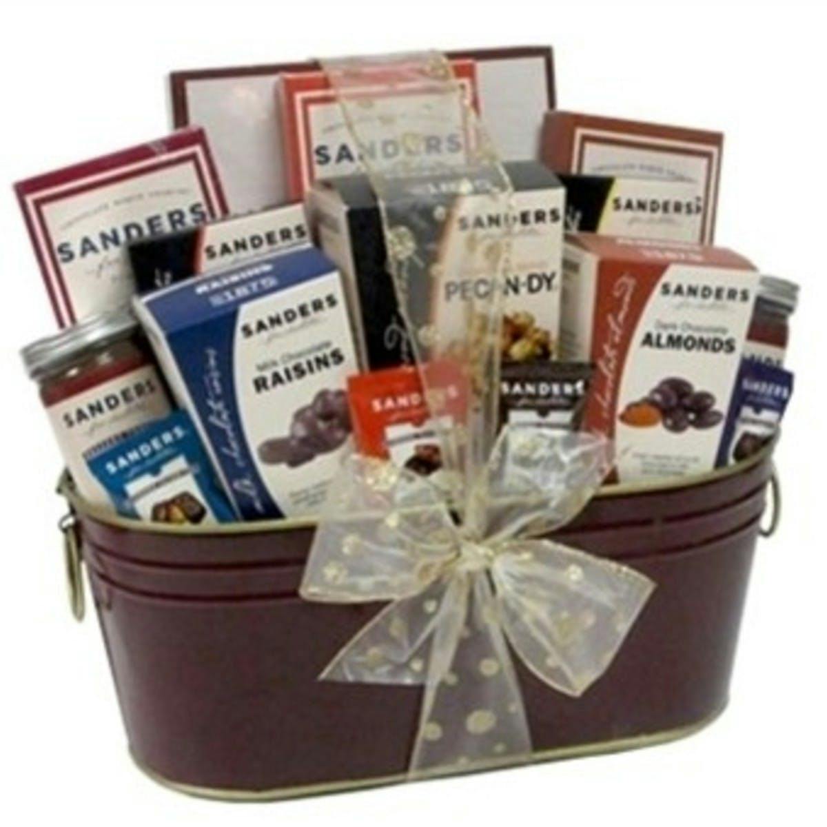 https://goldbelly.imgix.net/uploads/showcase_media_asset/image/65830/sanders-ultimate-gift-basket.7fdfeaf615b8f8614969f854d2b8b1d3.jpg?ixlib=rails-3.0.2